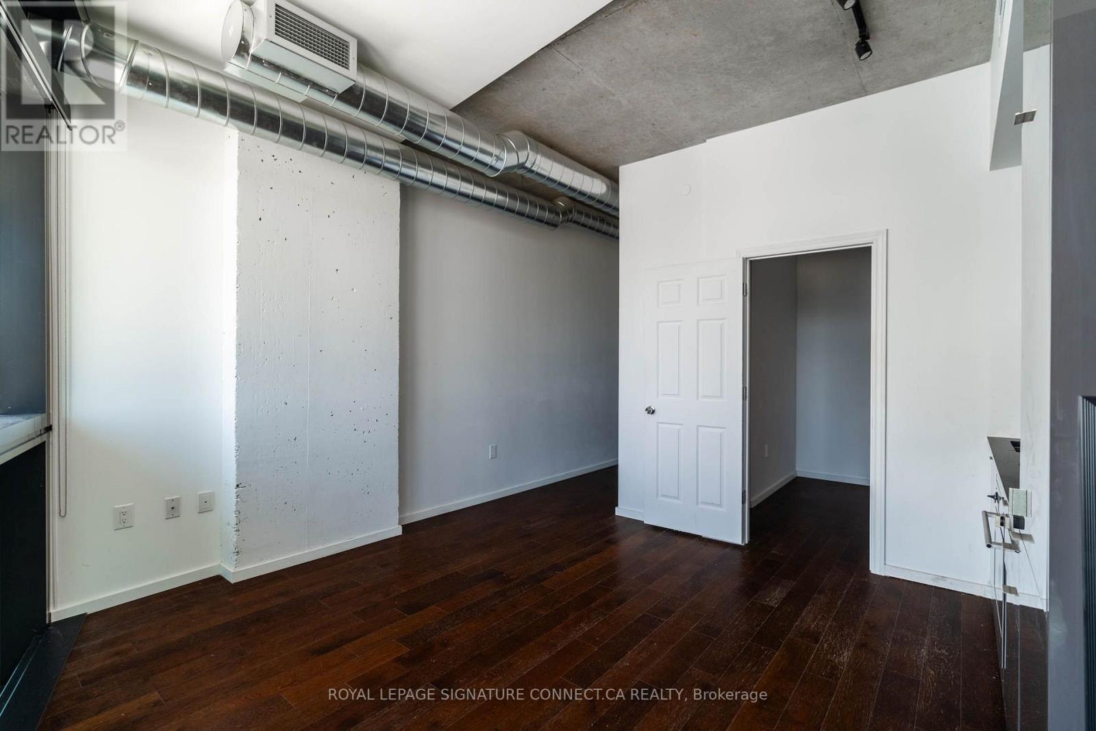 910 - 21 Lawren Harris Square, Toronto, Ontario  M5A 0T4 - Photo 6 - C13588646