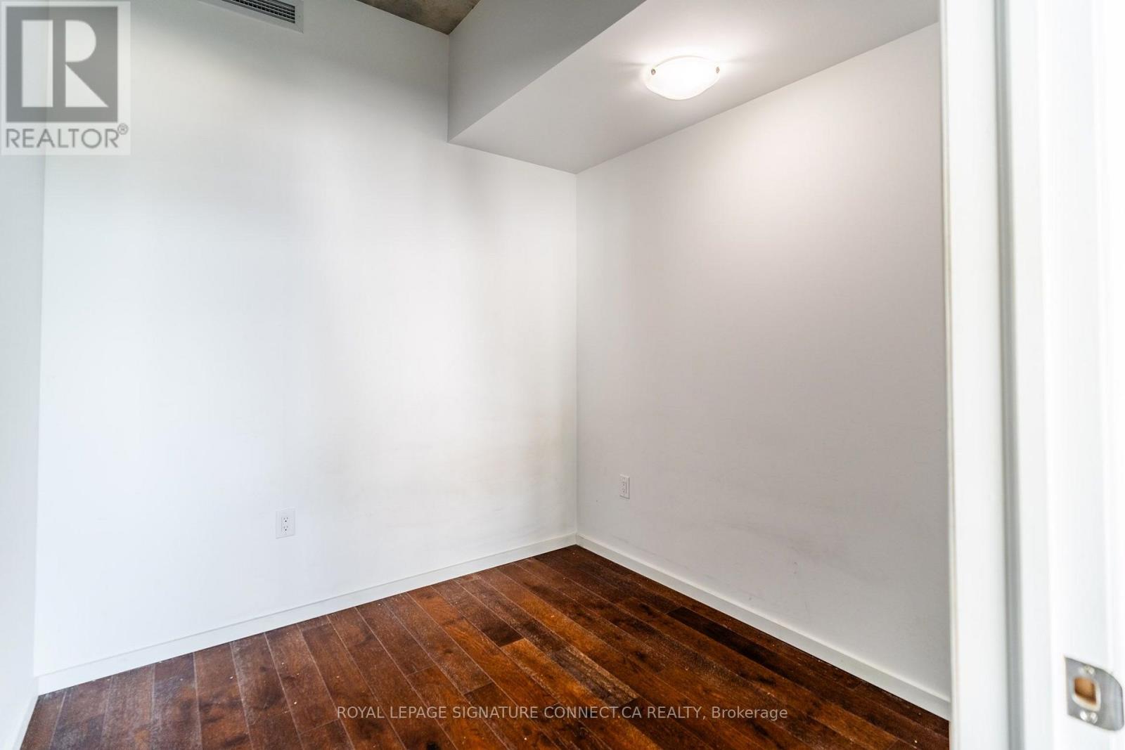 910 - 21 Lawren Harris Square, Toronto, Ontario  M5A 0T4 - Photo 7 - C13588646