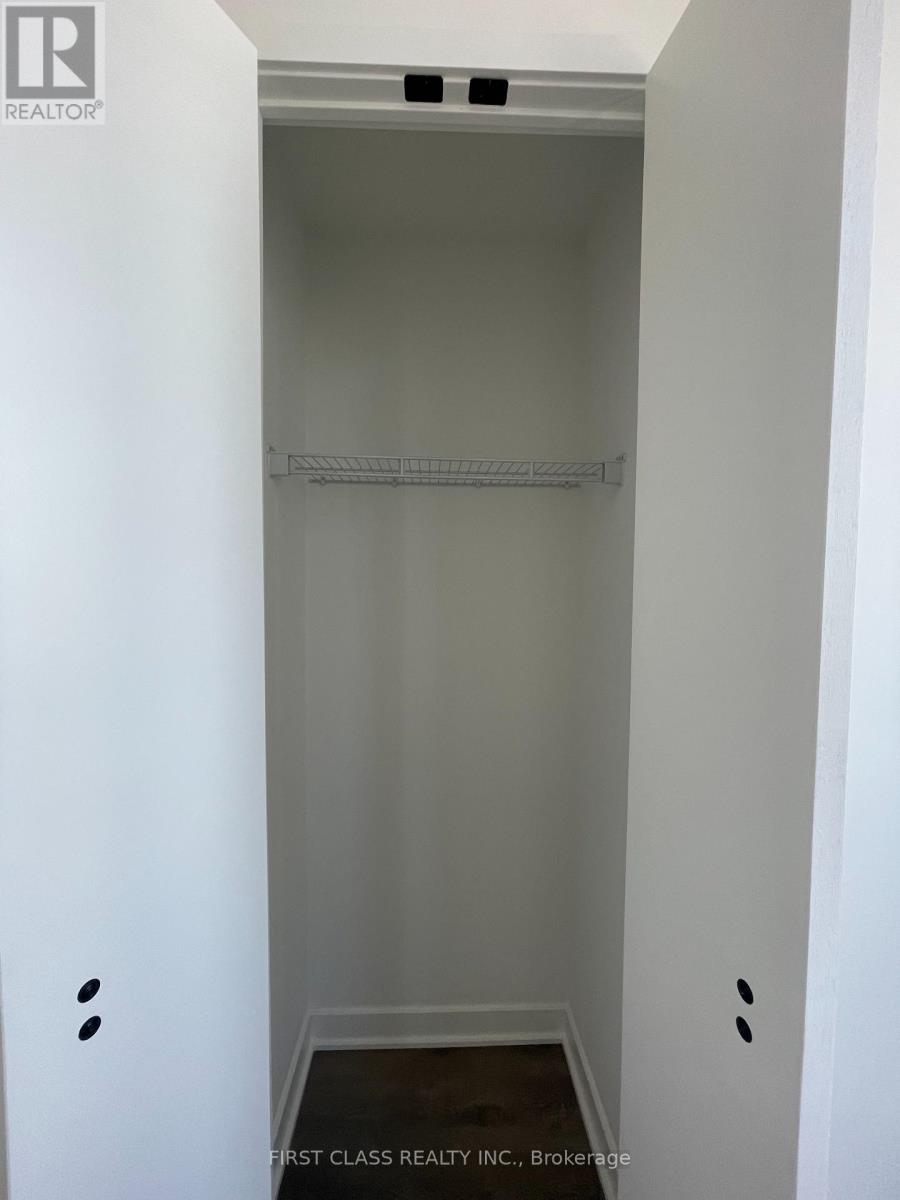 1810 - 55 Charles Street E, Toronto, Ontario  M4Y 0J1 - Photo 14 - C13588736