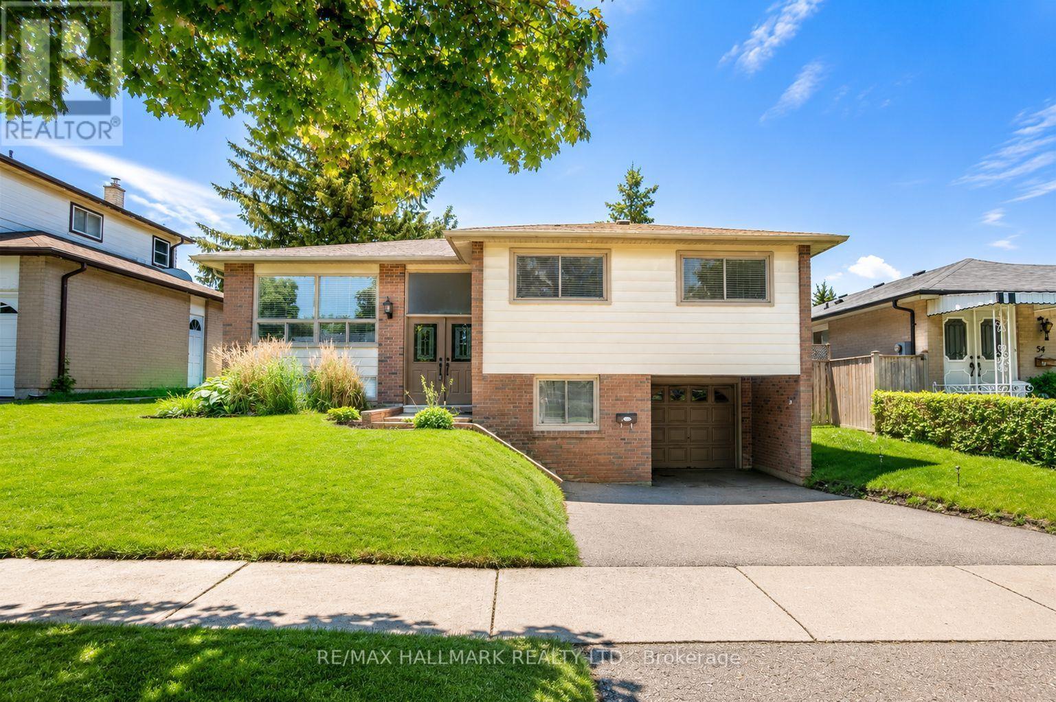 MAIN FLOOR - 52 TWEEDROCK CRESCENT, Toronto (Morningside)