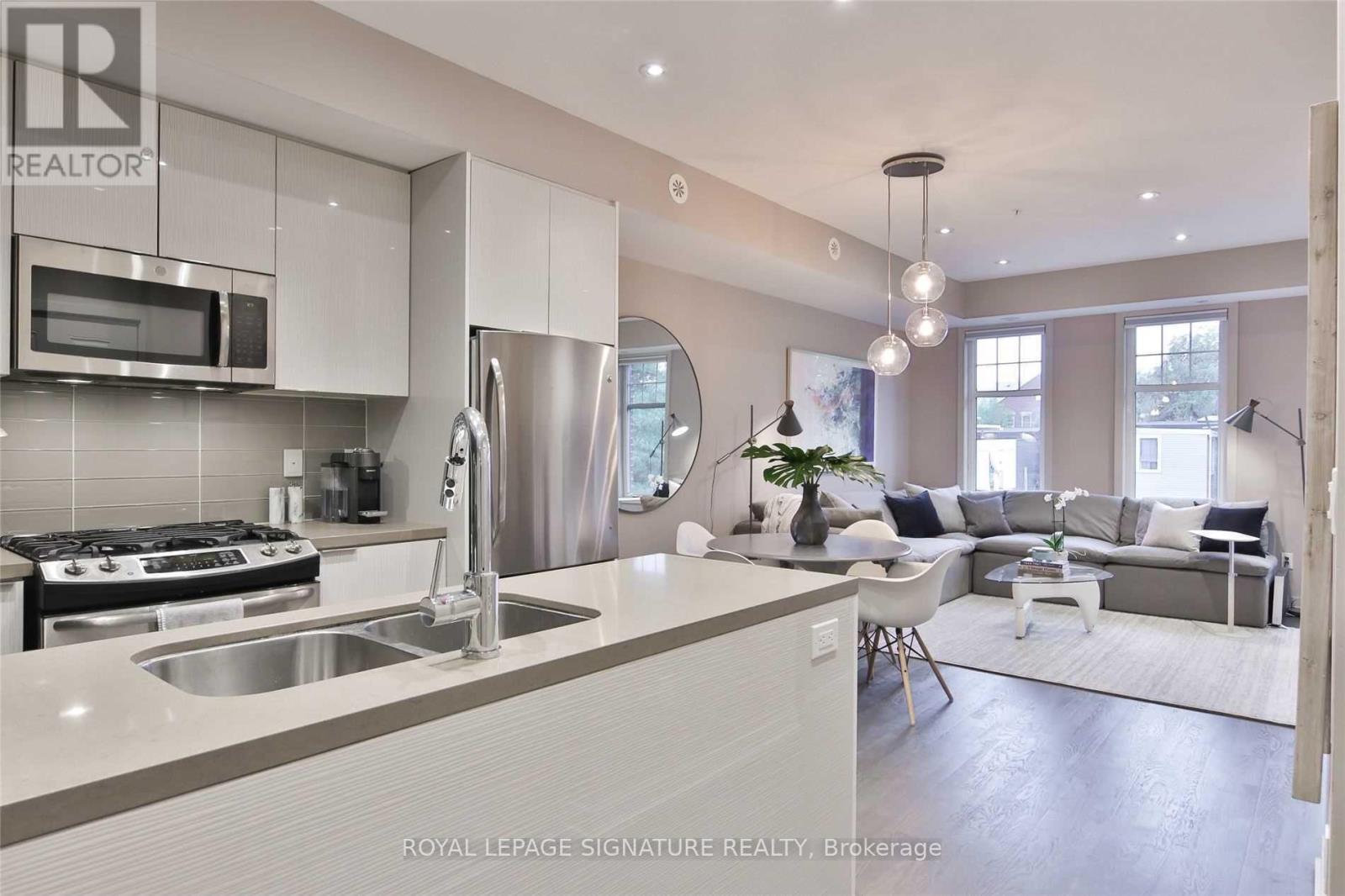 51 - 140 Broadview Avenue, Toronto, Ontario  M4M 2G2 - Photo 2 - E13588528