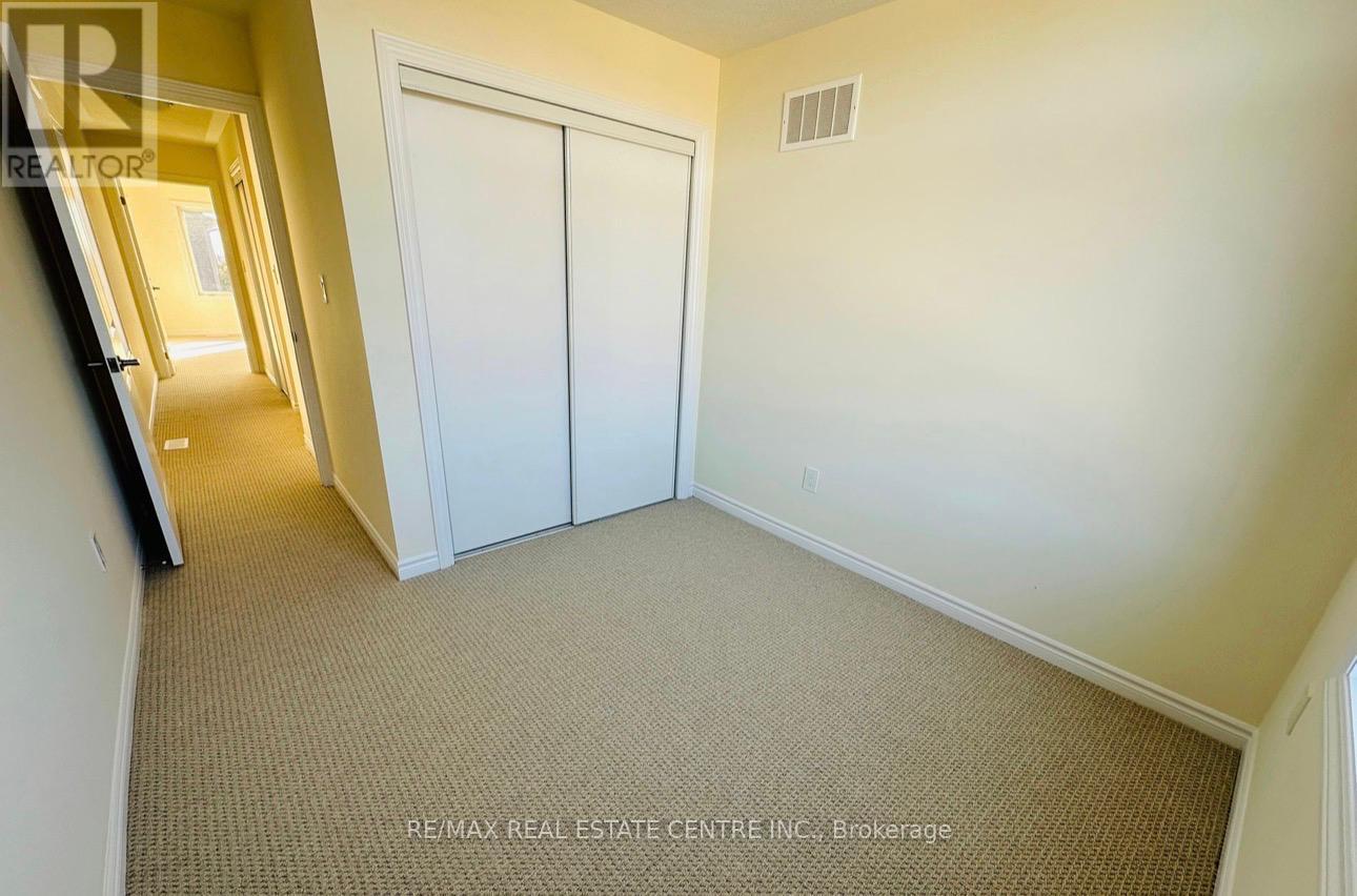 673 Ribstone Court, Oshawa, Ontario  L1K 3G7 - Photo 7 - E13588612