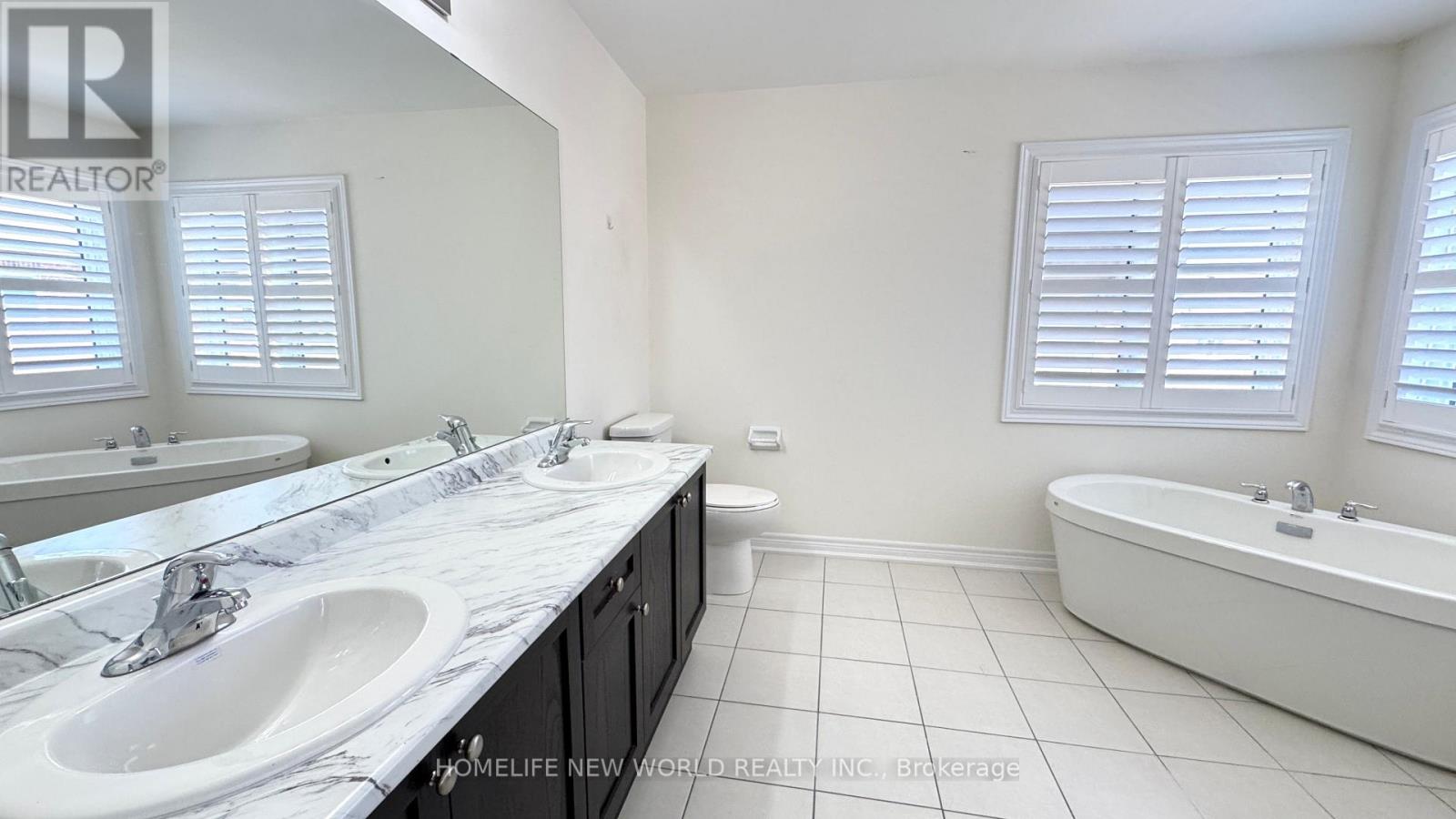 32 Falconridge Terrace, East Gwillimbury, Ontario  L9N 0R2 - Photo 12 - N13588426