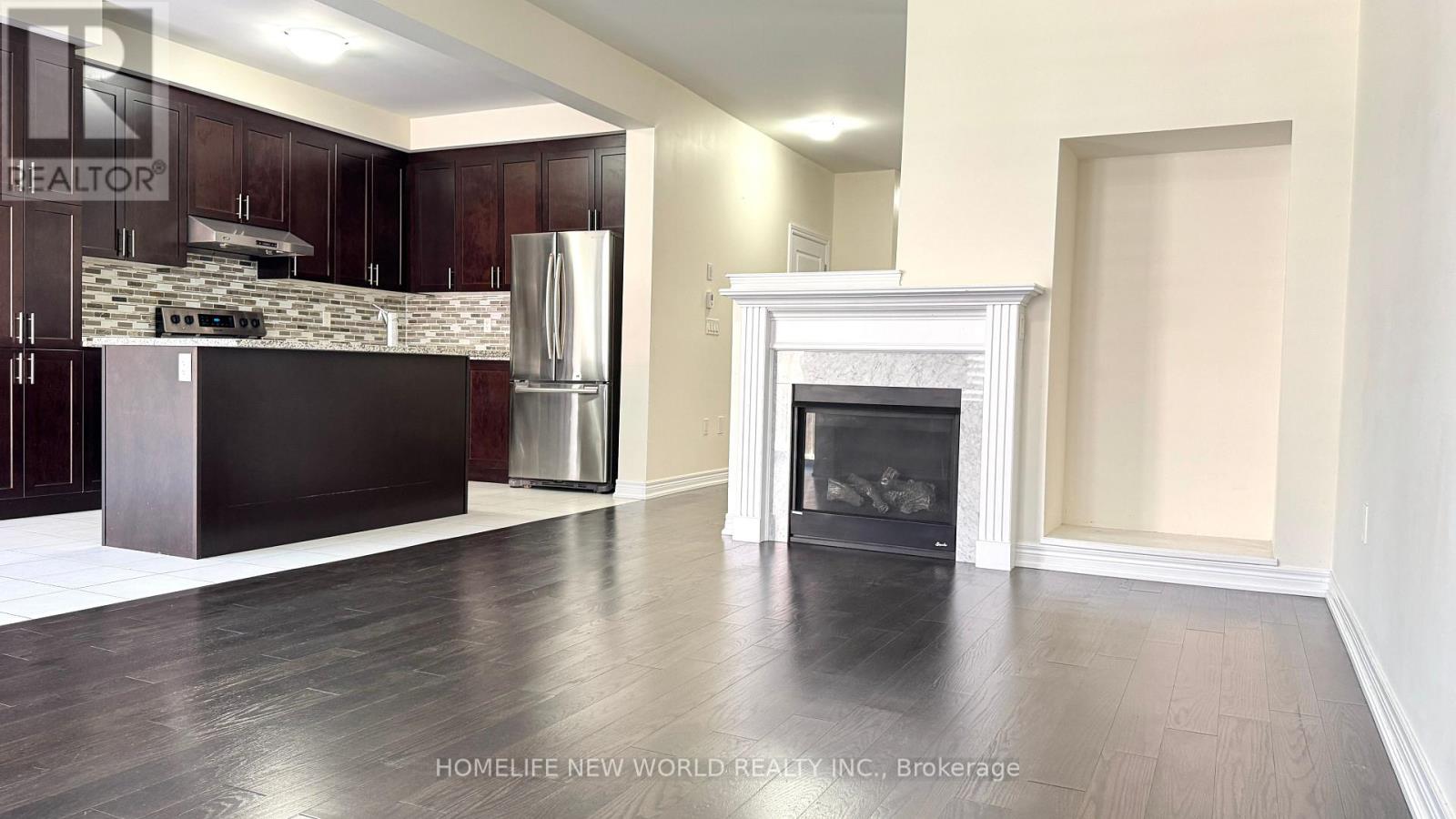 32 Falconridge Terrace, East Gwillimbury, Ontario  L9N 0R2 - Photo 6 - N13588426