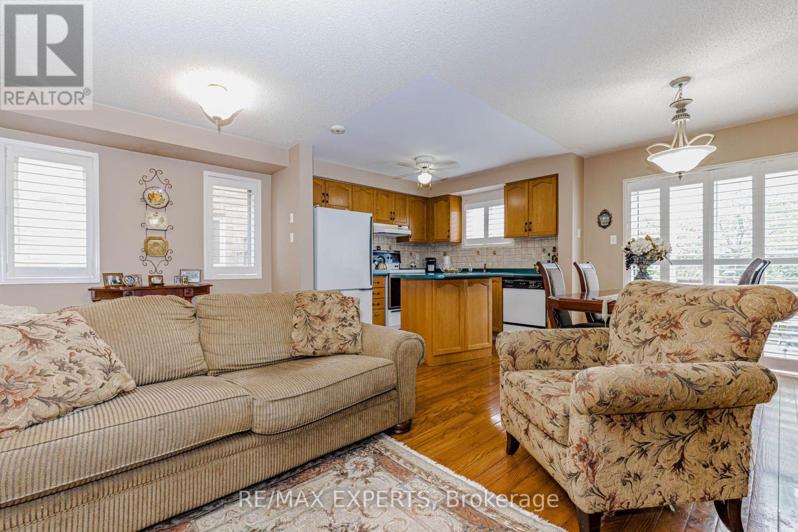 225 Kelso Crescent, Vaughan, Ontario  L6A 2E1 - Photo 9 - N13588734