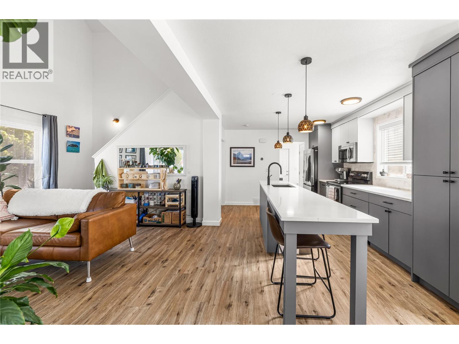 2113 14th  S Street, Cranbrook, British Columbia  V1C 0B1 - Photo 3 - 10395234