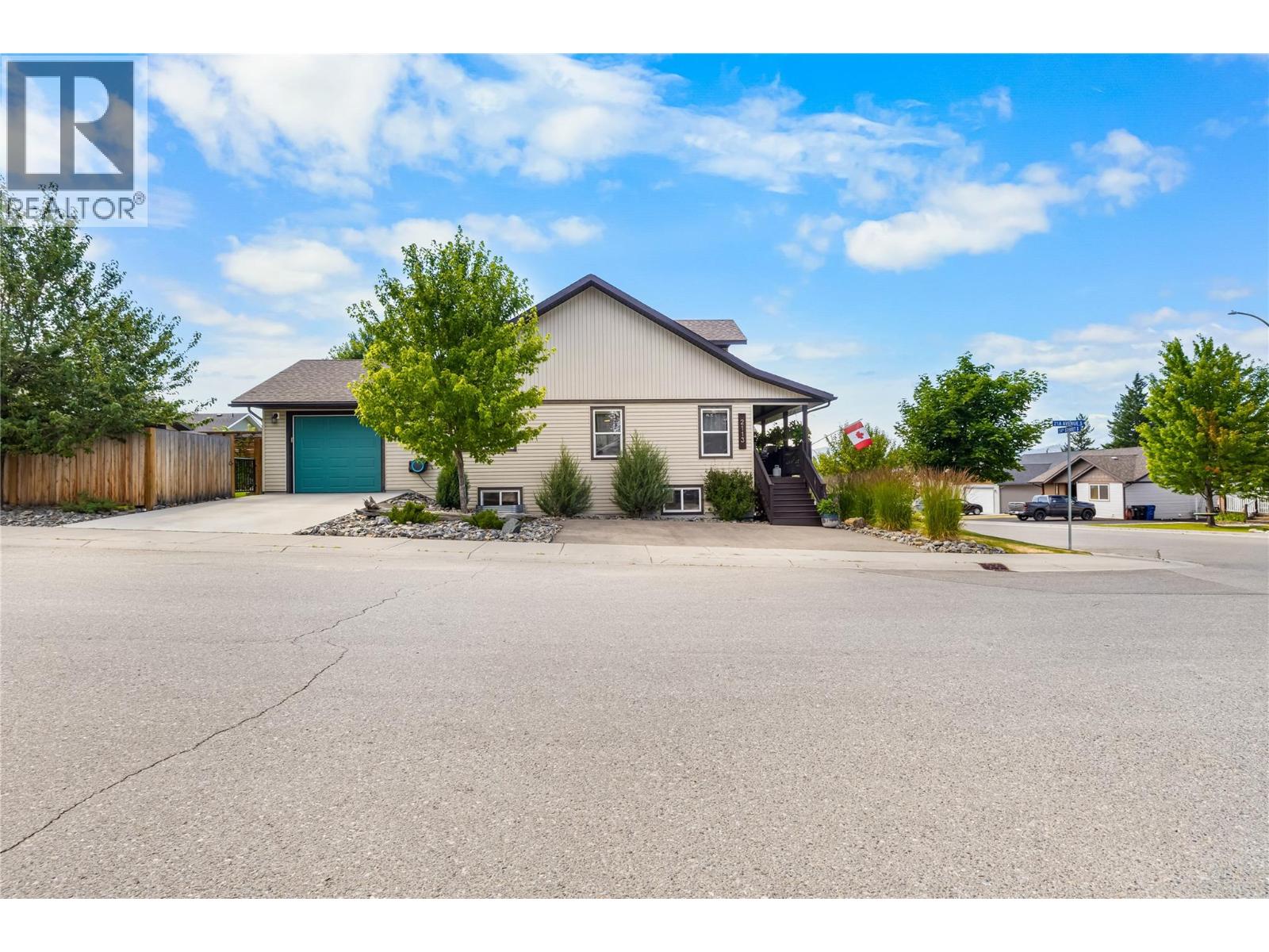 2113 14th  S Street, Cranbrook, British Columbia  V1C 0B1 - Photo 1 - 10395234