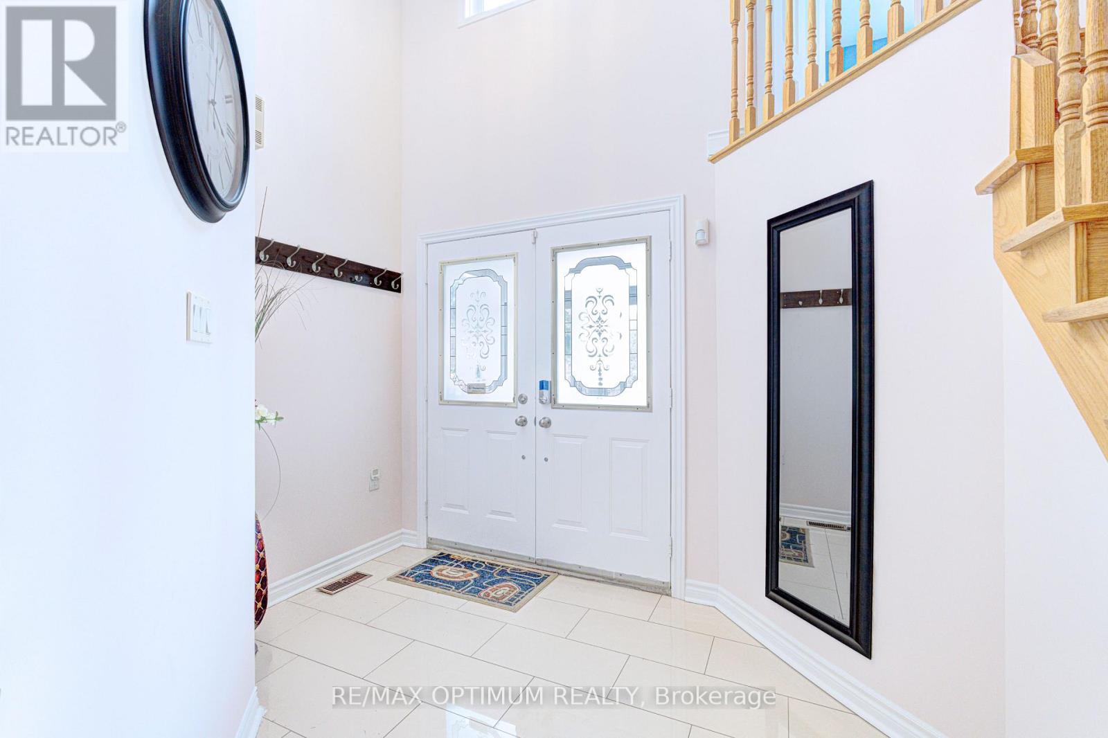 1466 Willowvale Gardens, Mississauga, Ontario  L5V 1T7 - Photo 4 - W13588402