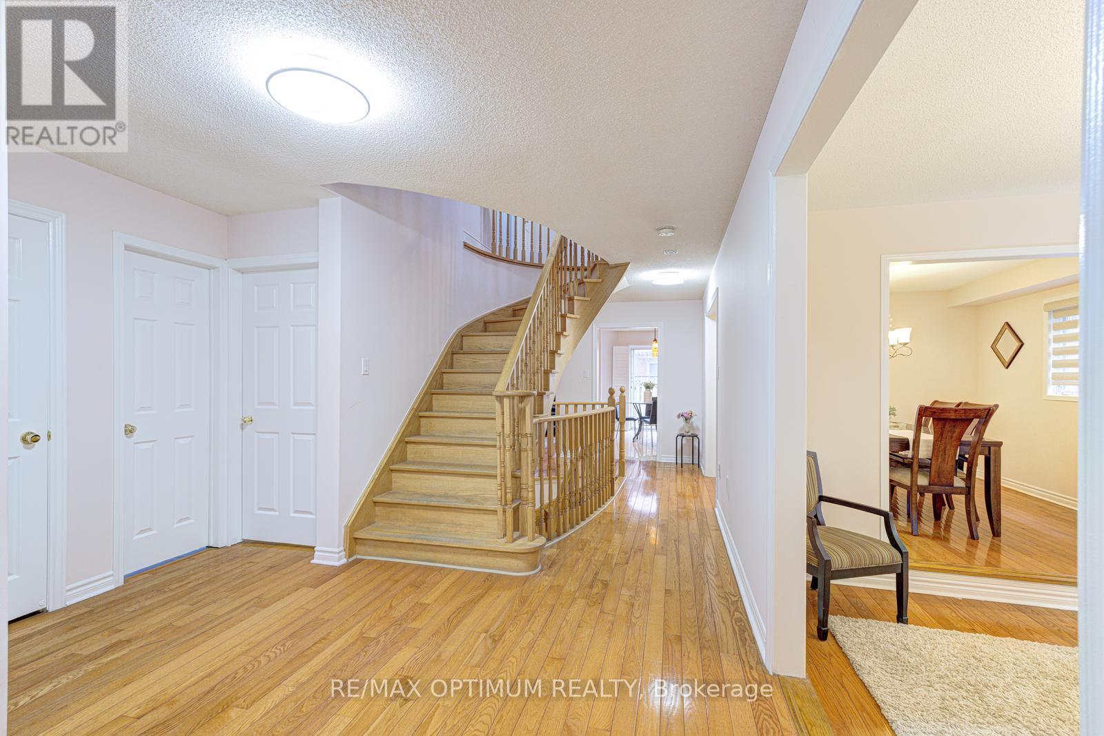 1466 Willowvale Gardens, Mississauga, Ontario  L5V 1T7 - Photo 6 - W13588402