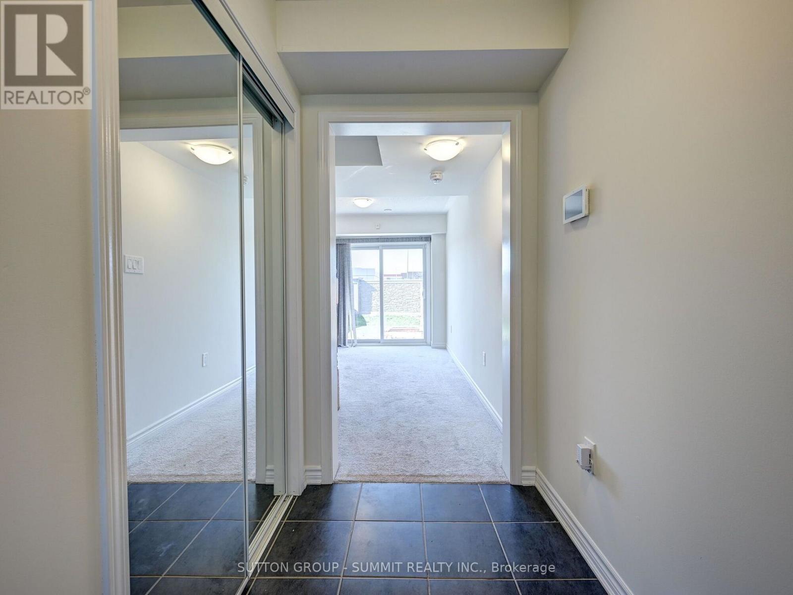 26 Quillberry Close, Brampton, Ontario  L7A 4N8 - Photo 4 - W13588404