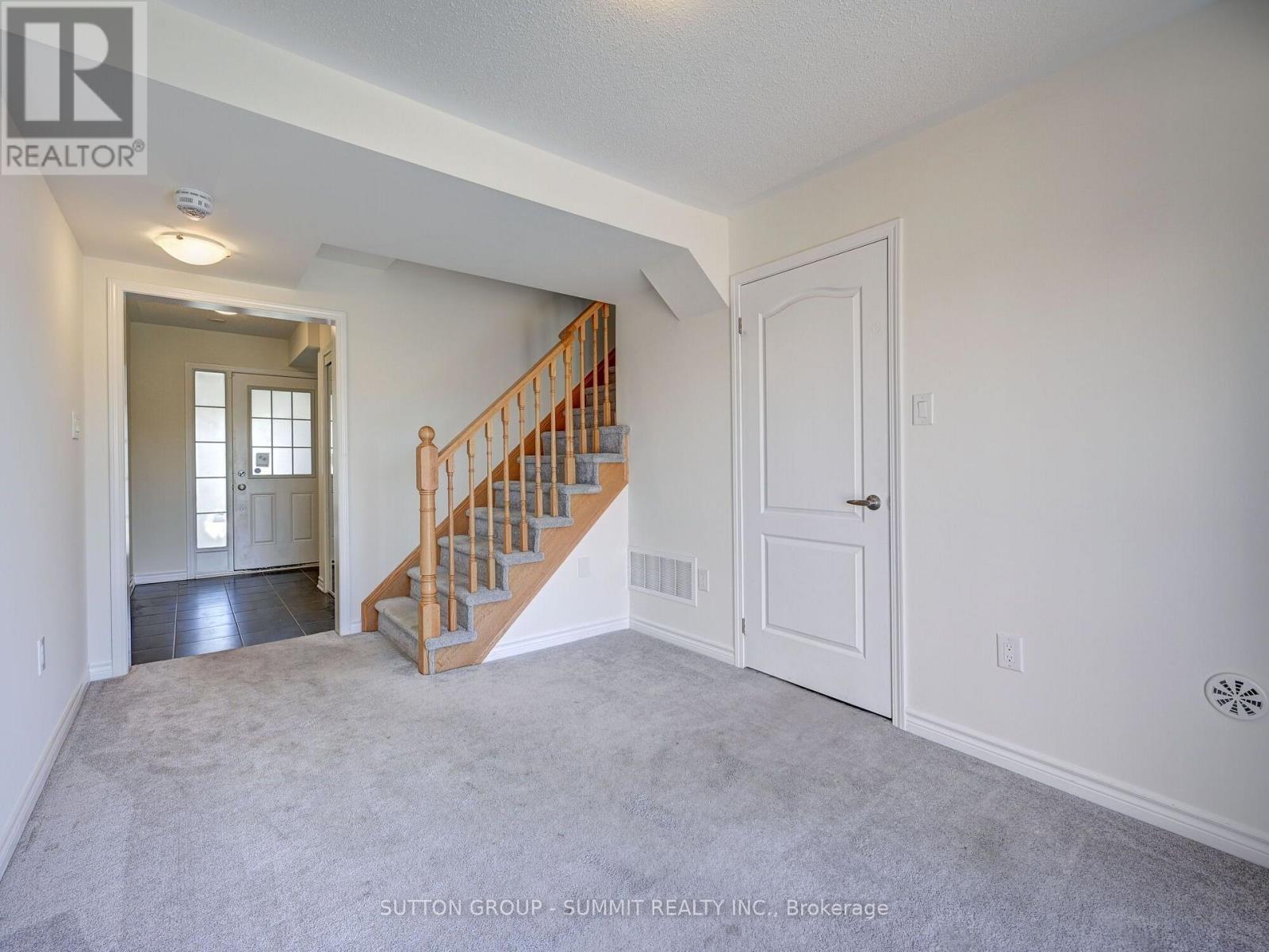 26 Quillberry Close, Brampton, Ontario  L7A 4N8 - Photo 6 - W13588404