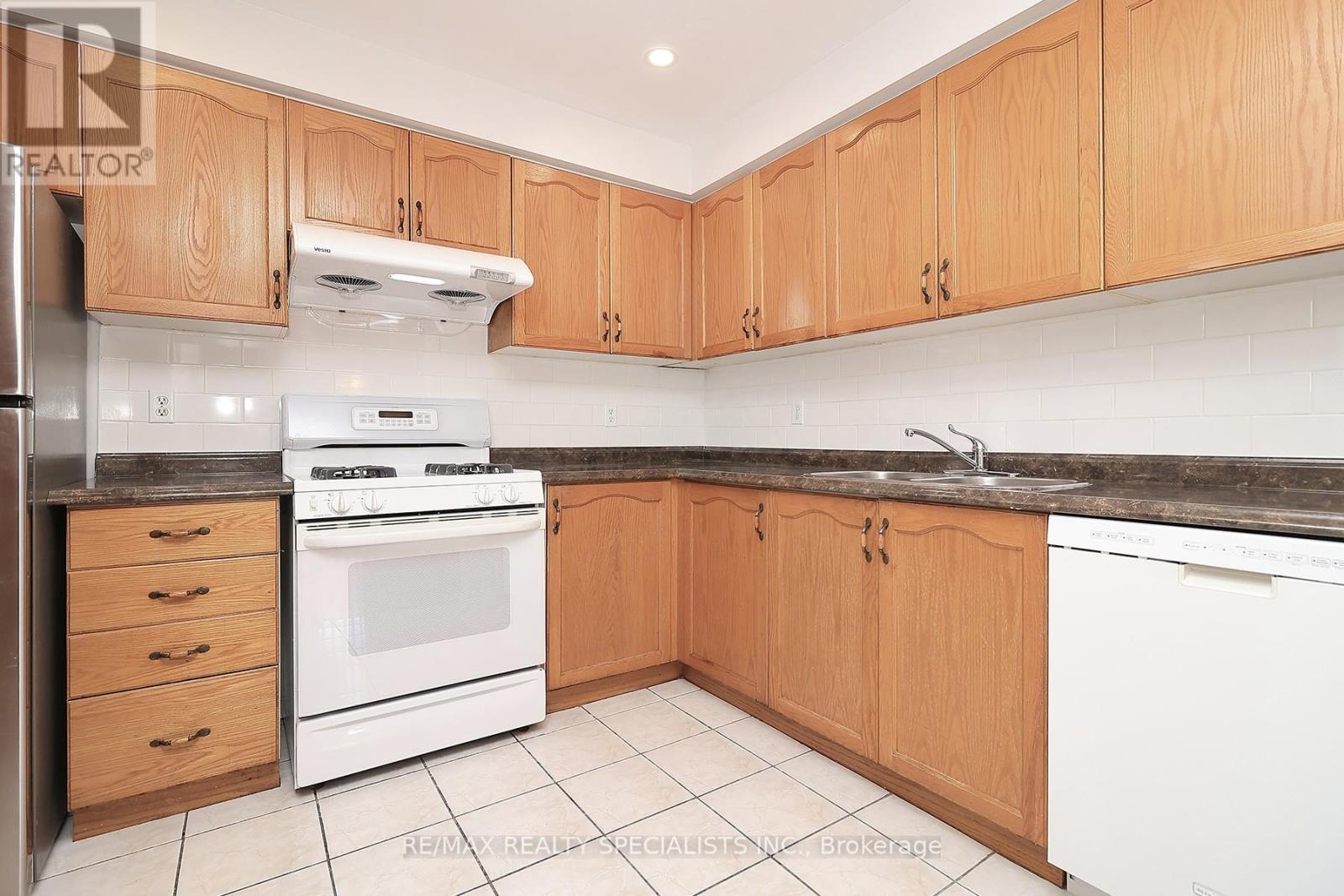 5 - 35 Malta Avenue, Brampton, Ontario  L6Y 5B4 - Photo 11 - W13588510