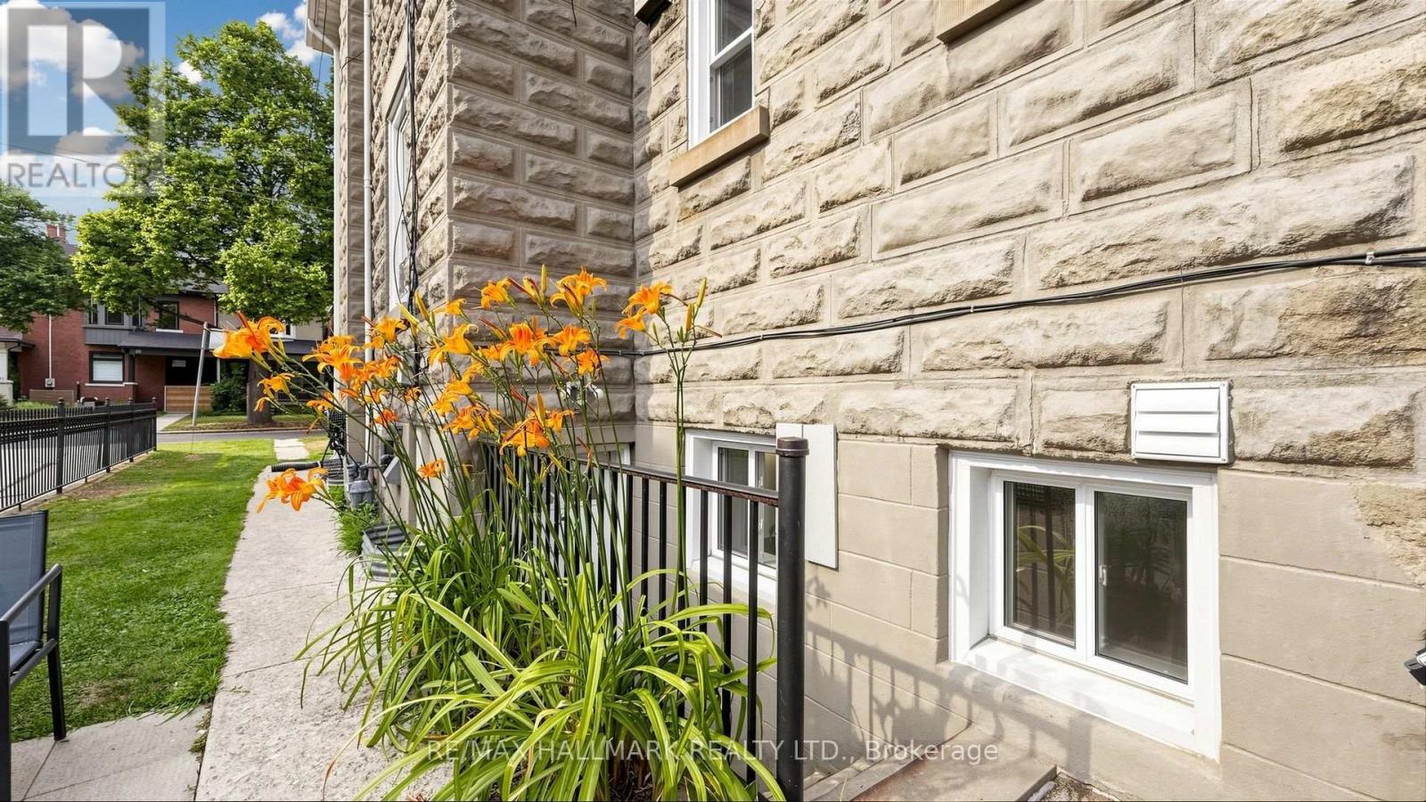 Lower Level - 57 Humberside Avenue, Toronto, Ontario  M6P 1J6 - Photo 18 - W13588530