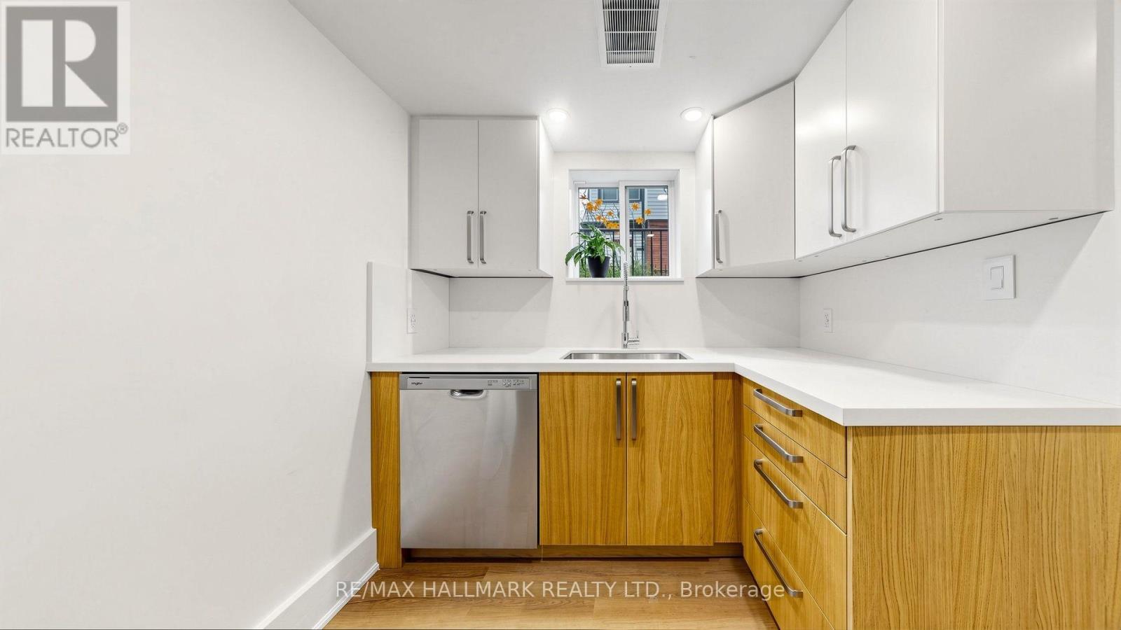 Lower Level - 57 Humberside Avenue, Toronto, Ontario  M6P 1J6 - Photo 7 - W13588530