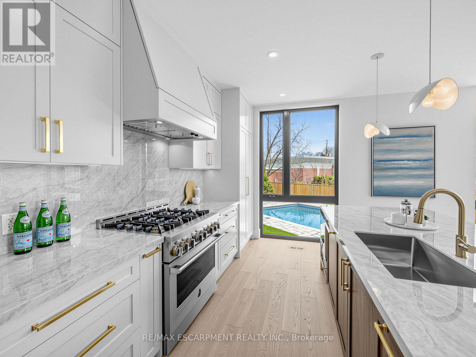 2488 Bridge Road, Oakville, Ontario  L6L 2H2 - Photo 15 - W13588684