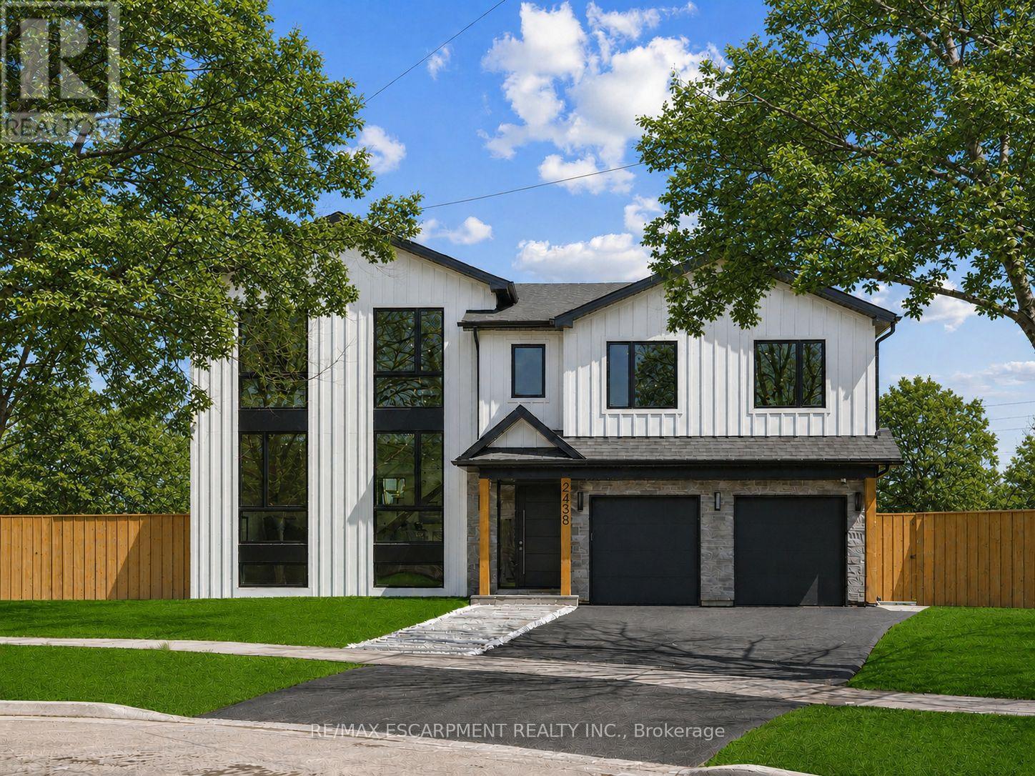 2488 Bridge Road, Oakville, Ontario  L6L 2H2 - Photo 3 - W13588684