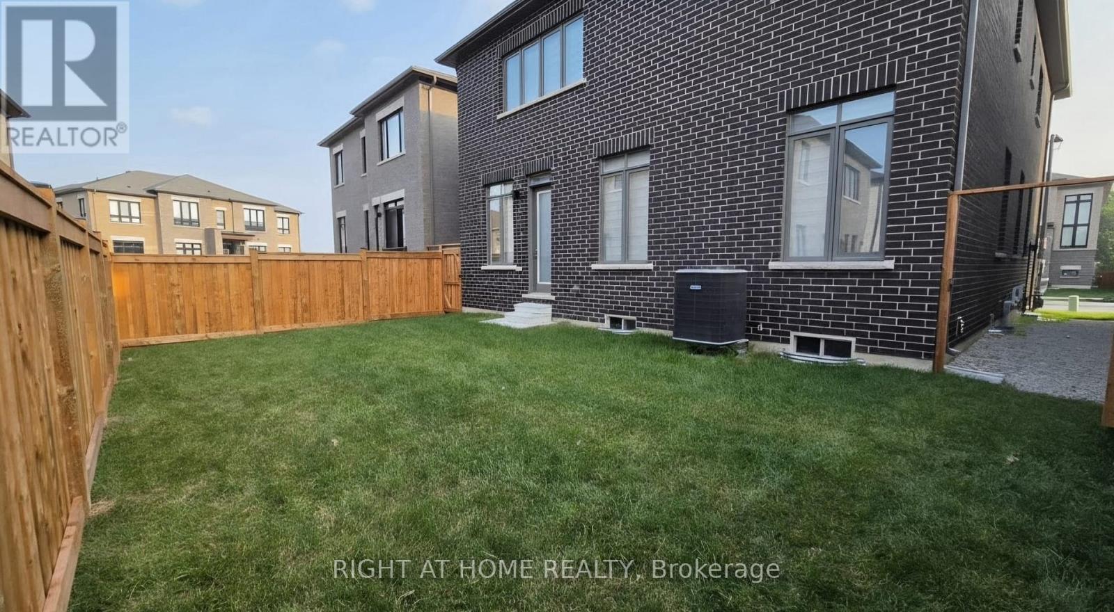 816 Apple Terrace, Milton, Ontario  L9E 2C3 - Photo 30 - W13588724