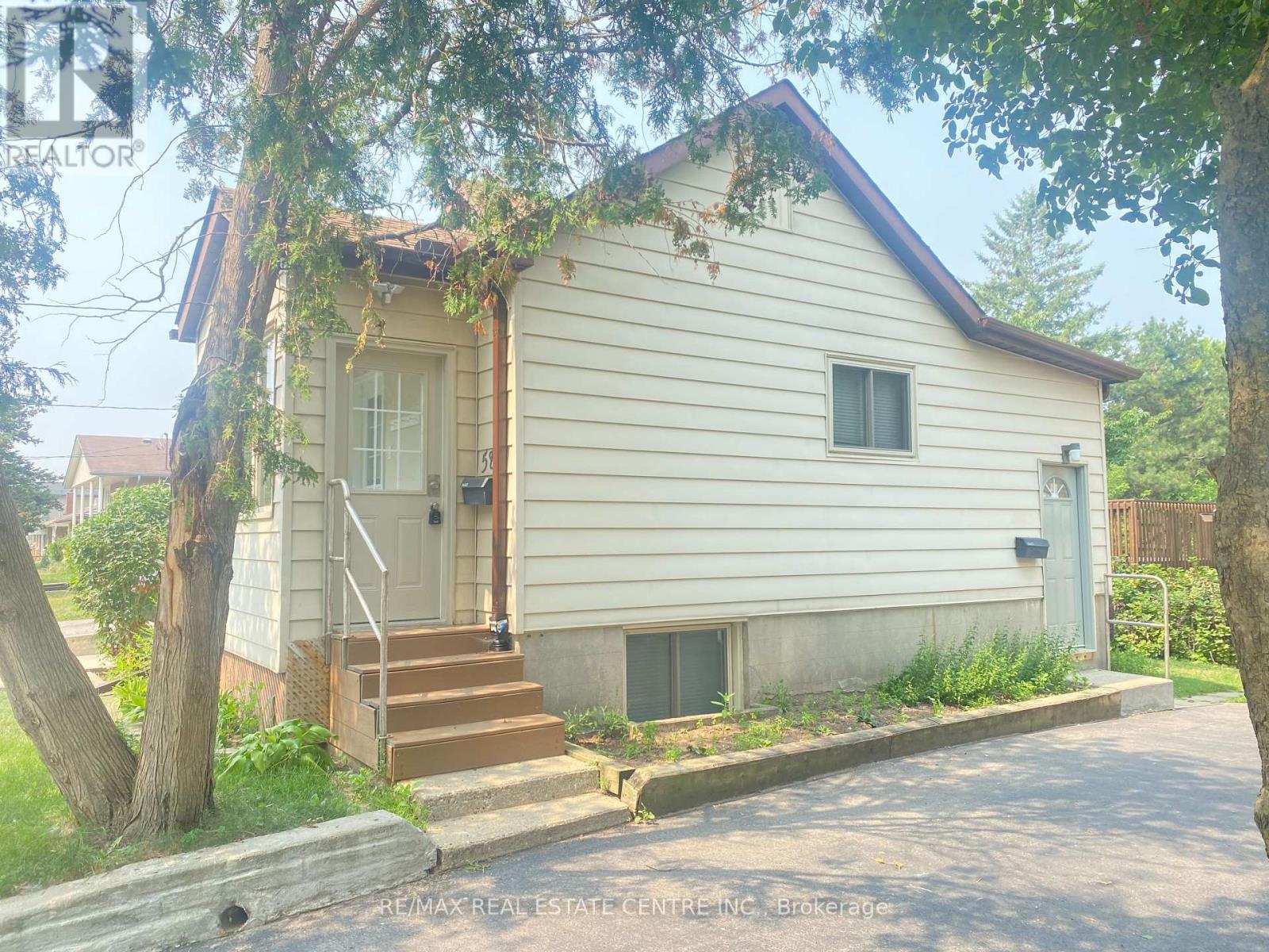 58a Fifth Avenue, Kitchener, Ontario  N2C 1P4 - Photo 2 - X13588420