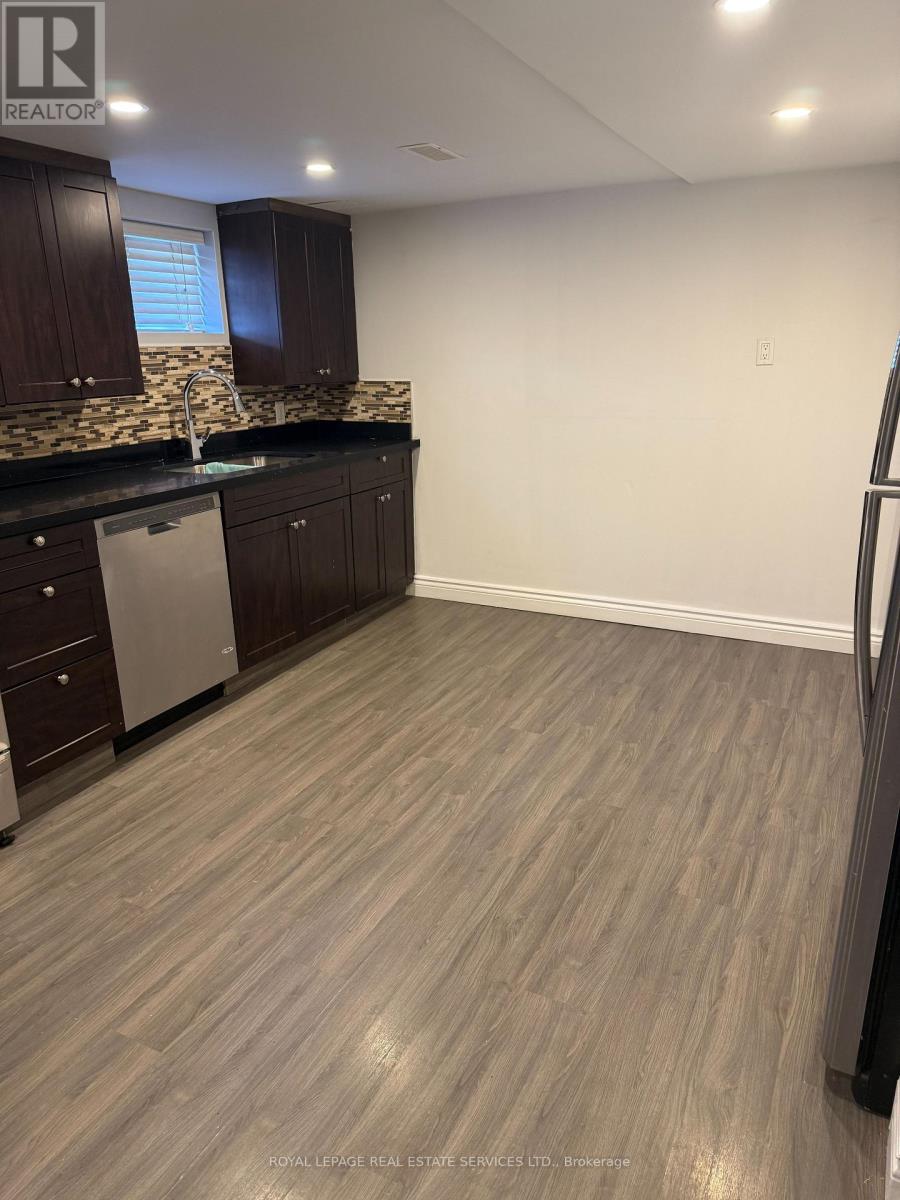 Bsmt - 188 Walter Avenue S, Hamilton, Ontario  L8K 3L2 - Photo 4 - X13588436
