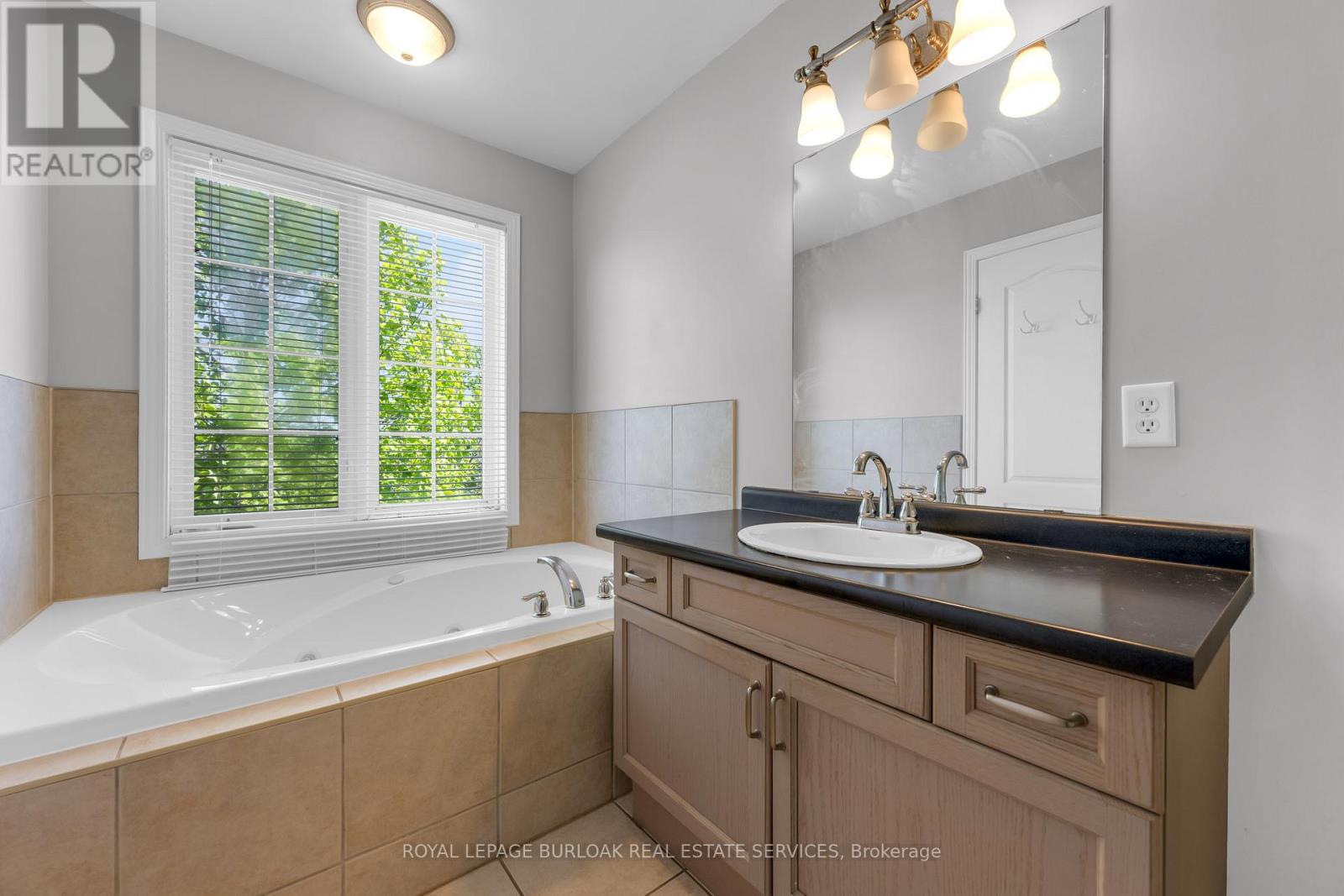 16 - 7 Southside Place, Hamilton, Ontario  L9C 7W6 - Photo 20 - X13588584