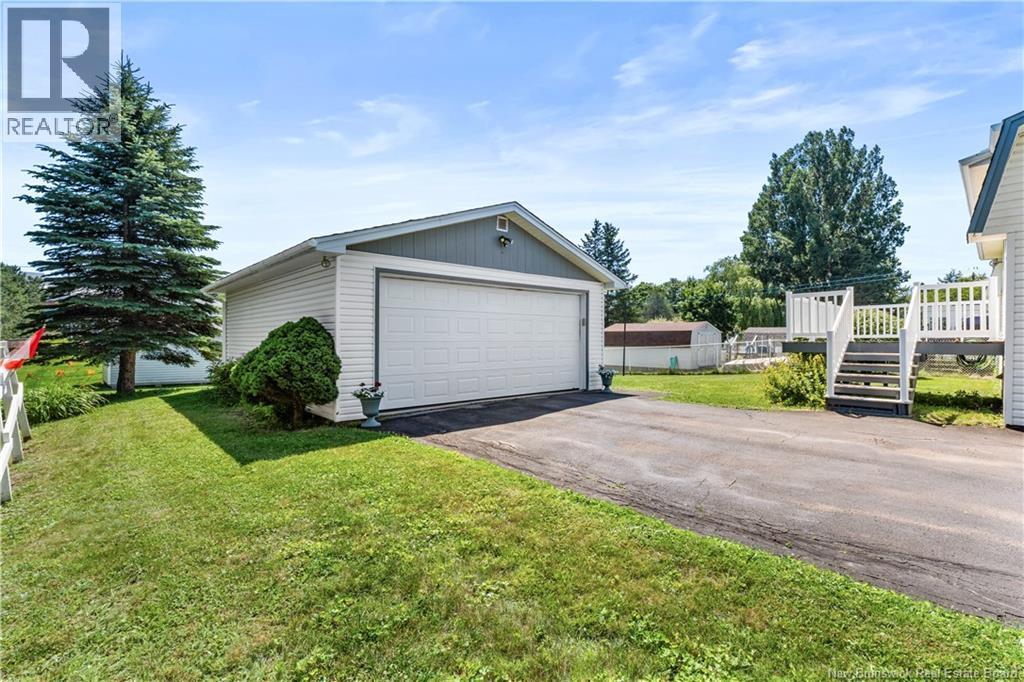 204 Thibodeau, Dieppe, New Brunswick  E1A 1V5 - Photo 25 - NB144427