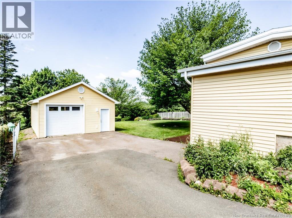 1137 Amirault, Dieppe, New Brunswick  E1A 1E1 - Photo 29 - NB144442