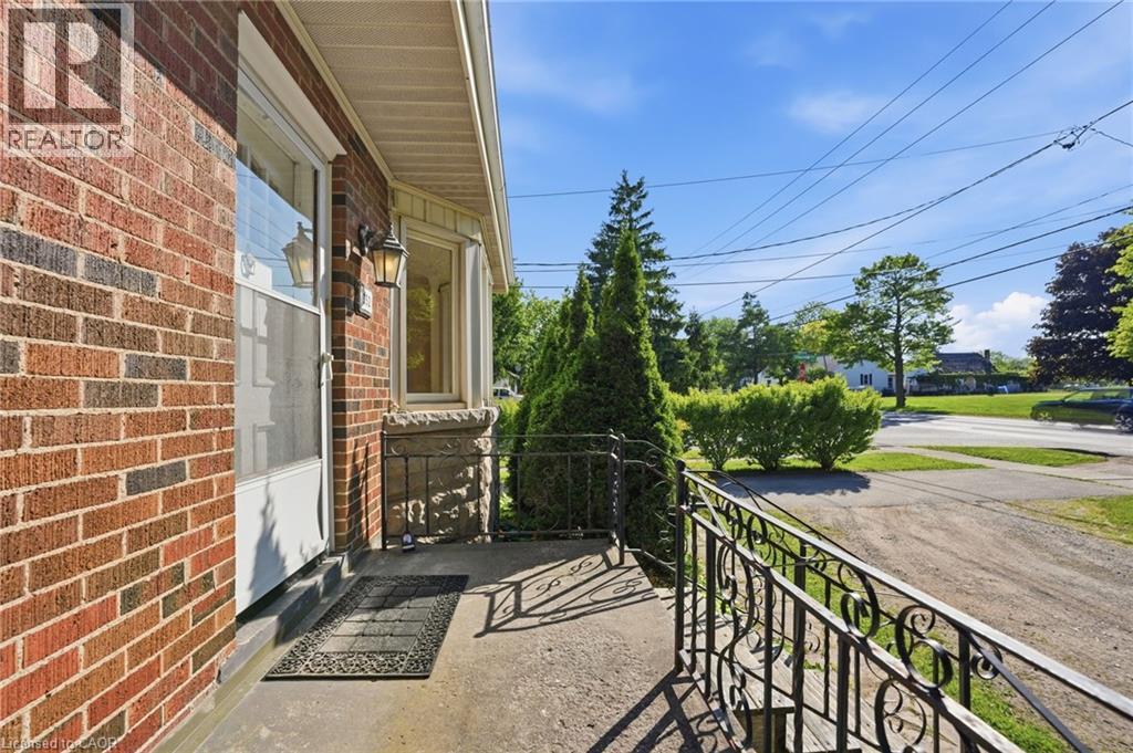 352 Parkside Drive, Waterdown, Ontario  L0R 3H0 - Photo 9 - 40837683