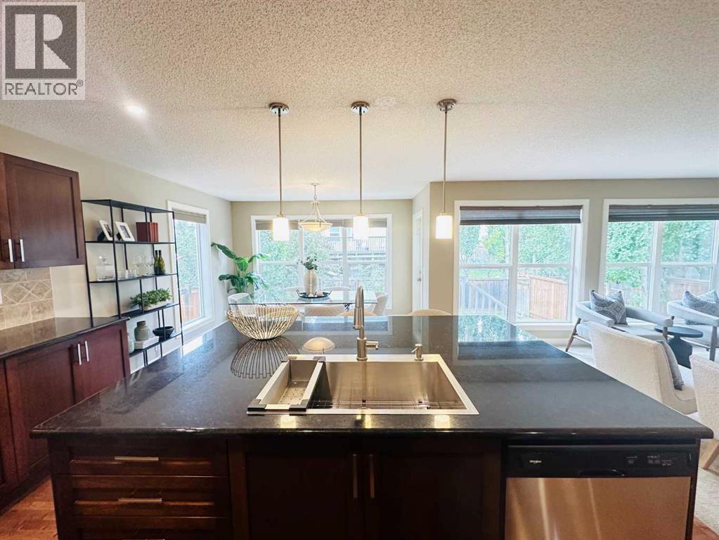 29 Everhollow Rise Sw, Calgary, Alberta  T2Y 5H2 - Photo 17 - A2329579