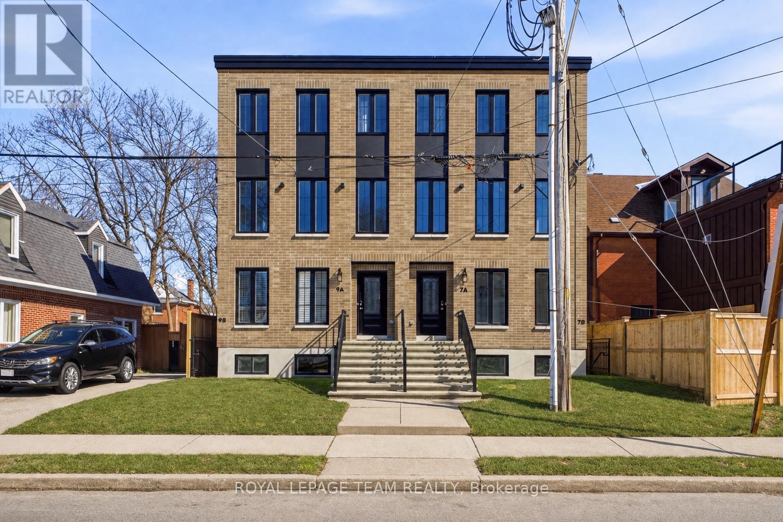 B - 7 GWYNNE AVENUE, Ottawa, Ontario