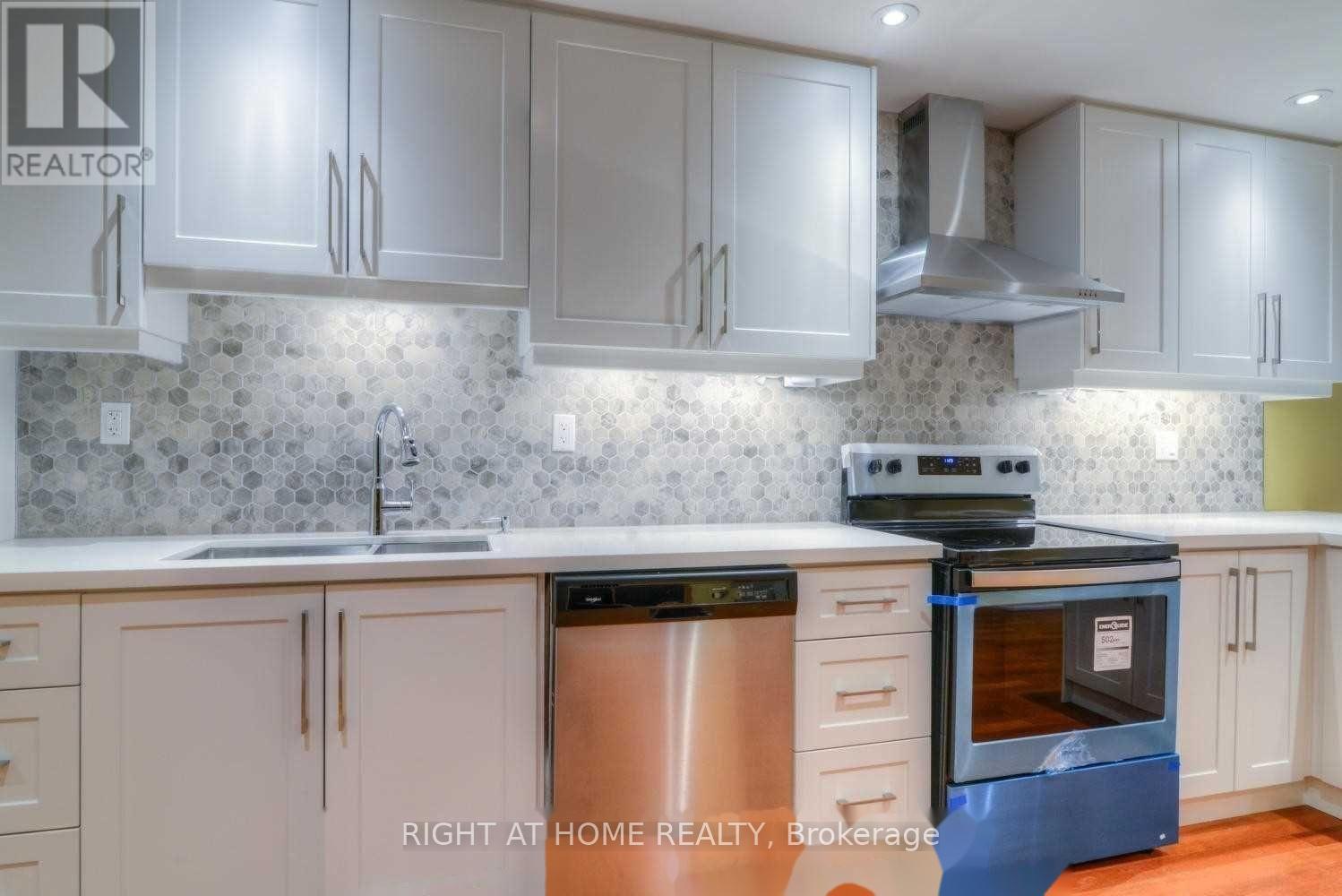 Lower - 142 Ner Israel Drive, Vaughan, Ontario L4J 9K8 - Photo 3 - N13502774