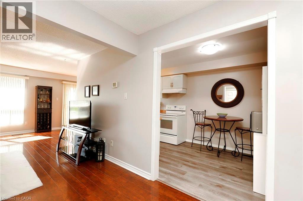 1226 Kirstie Court Unit# 34, Oakville, Ontario  L6H 5C4 - Photo 5 - 40846568