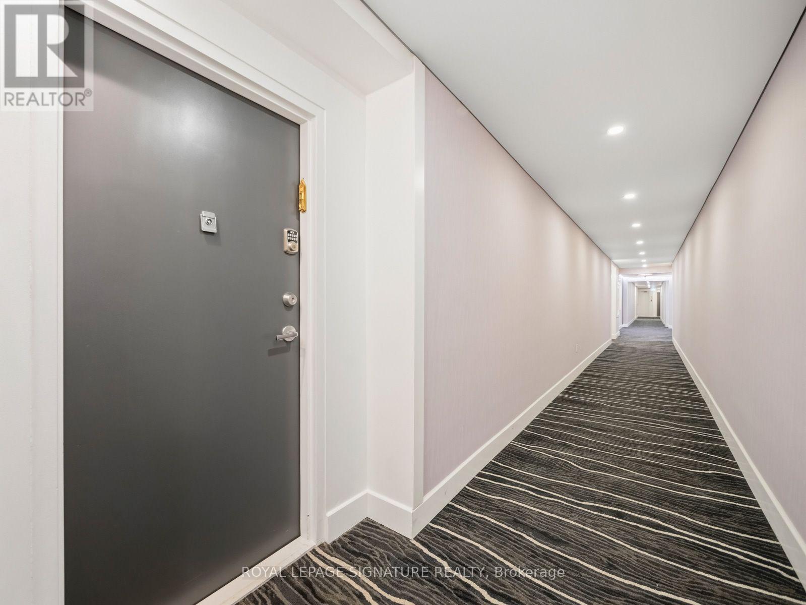 906 - 100 Canyon Avenue, Toronto, Ontario  M3H 5T9 - Photo 3 - C13588792