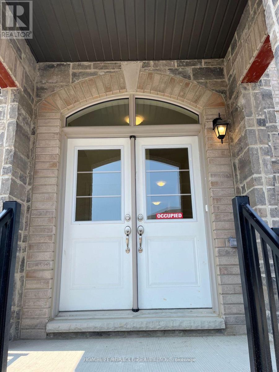 2144 Coppermine Street, Oshawa, Ontario  L1L 0T1 - Photo 2 - E13588838