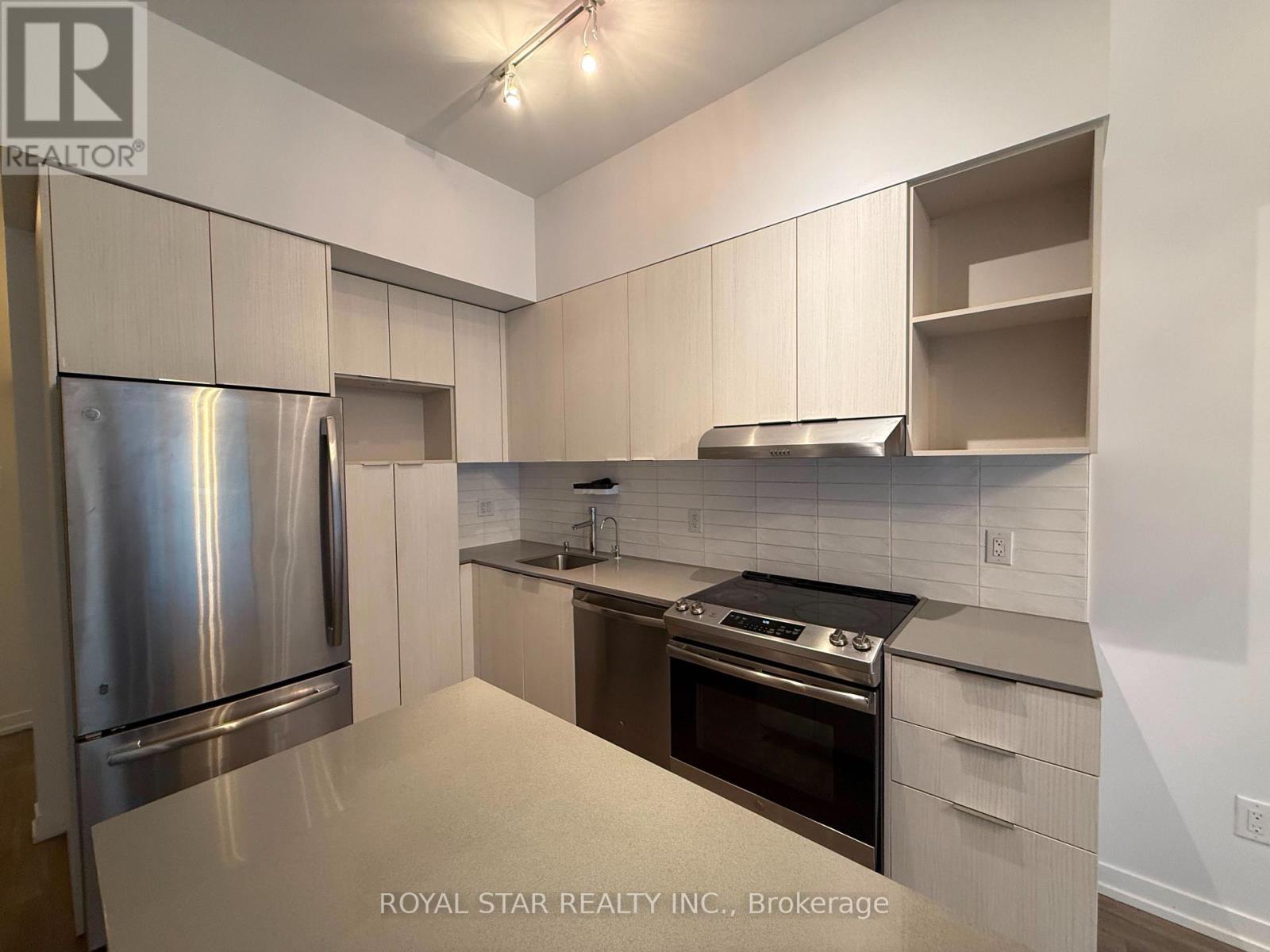 323 - 2520 Eglinton Avenue W, Mississauga, Ontario L5M 0Y4 - Photo 4 - W13585754