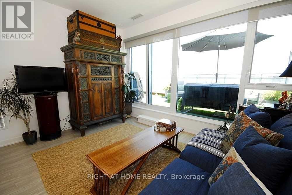 907 - 1830 Bloor Street, Toronto, Ontario  M6P 0A2 - Photo 3 - W13588824