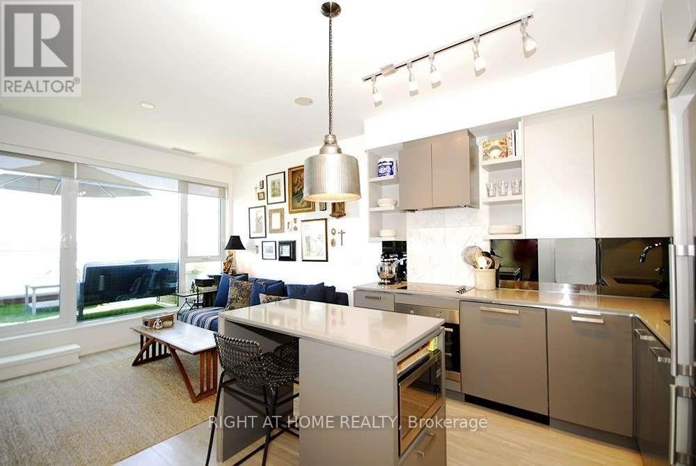 907 - 1830 Bloor Street, Toronto, Ontario  M6P 0A2 - Photo 4 - W13588824