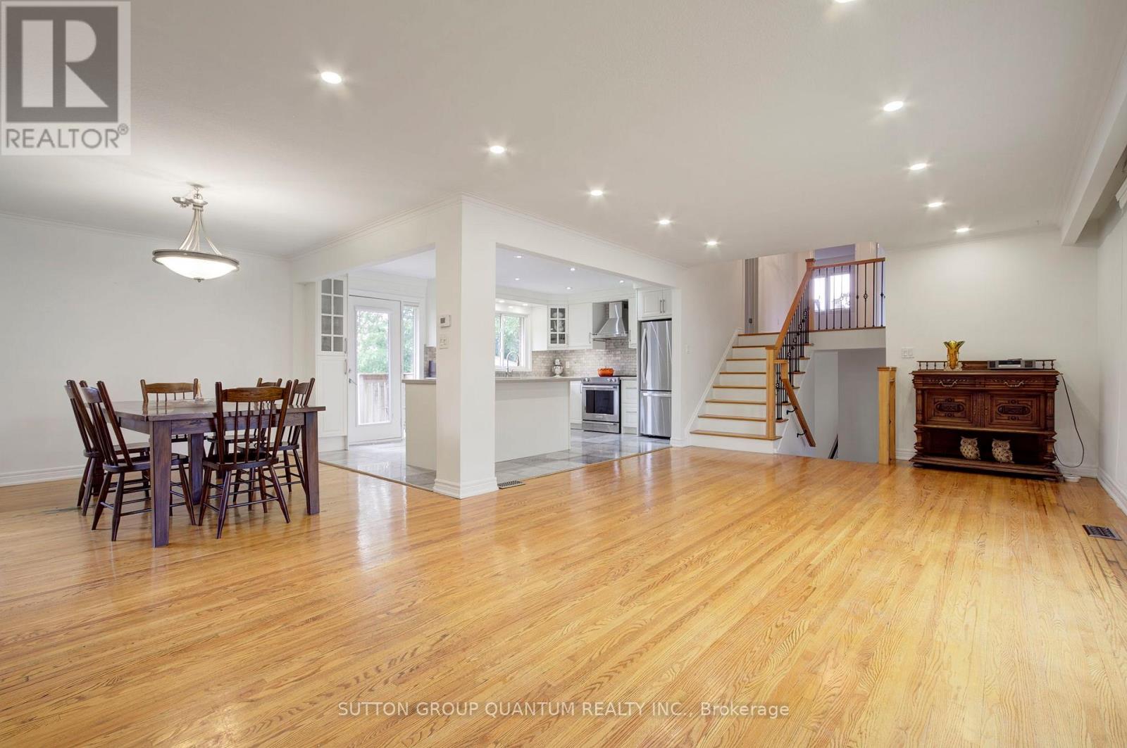 3456 Riverspray Crescent, Mississauga, Ontario  L4Y 3M7 - Photo 12 - W13588836