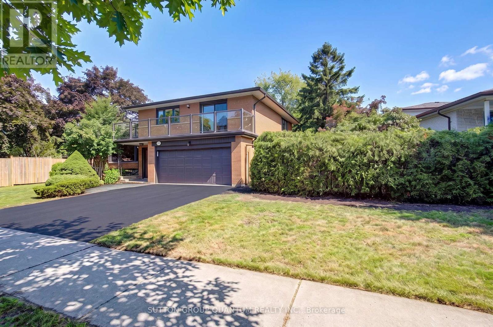 3456 Riverspray Crescent, Mississauga, Ontario  L4Y 3M7 - Photo 3 - W13588836