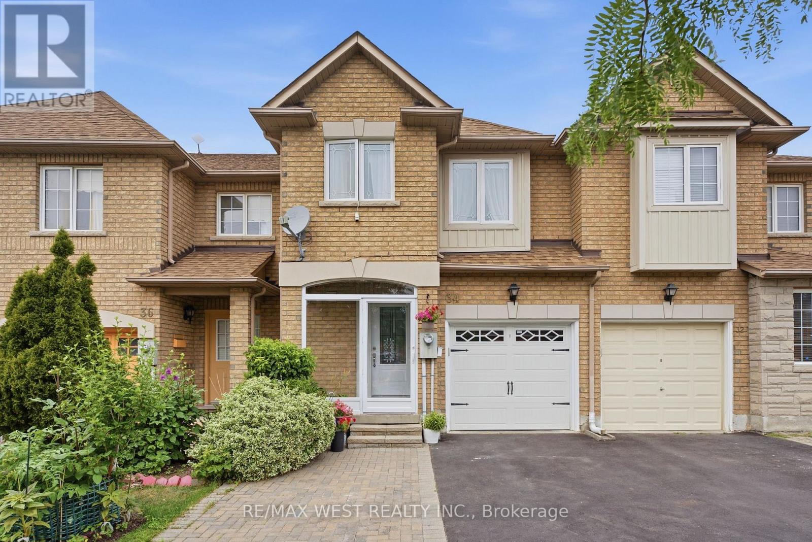 34 WYCOMBE RD ROAD, Toronto, Ontario