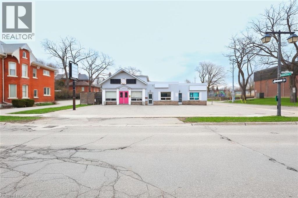 123 Waterloo Street S Unit# 3, Stratford, Ontario  N5A 4B3 - Photo 1 - 40849621
