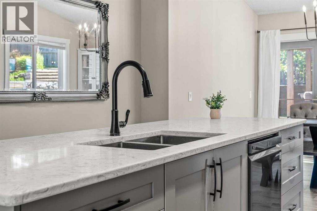 78 Edgevalley Close Nw, Calgary, Alberta  T3A 5E9 - Photo 7 - A2326639