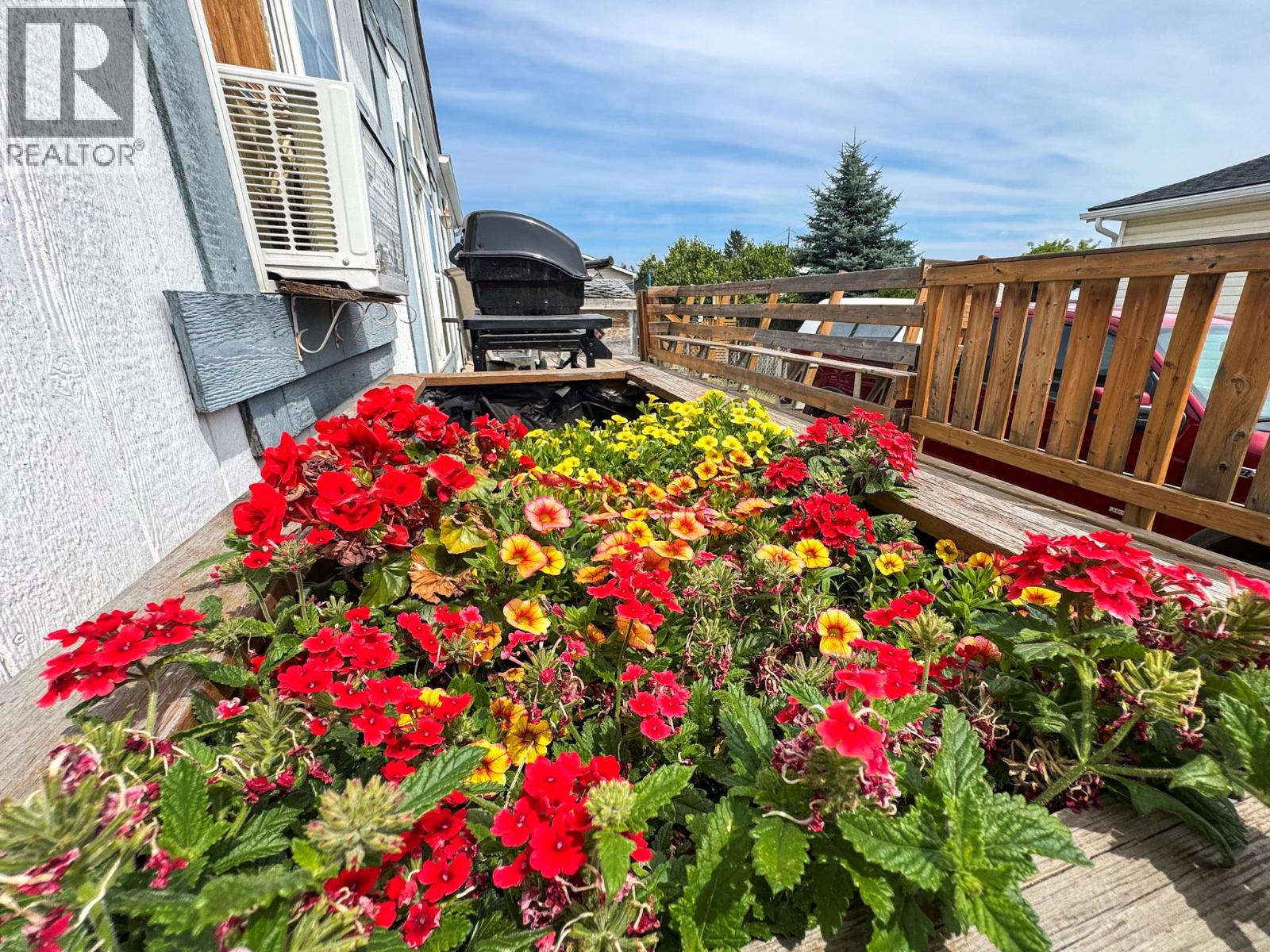 332 Mission Place, Cranbrook, British Columbia  V1C 6M9 - Photo 2 - 10395257