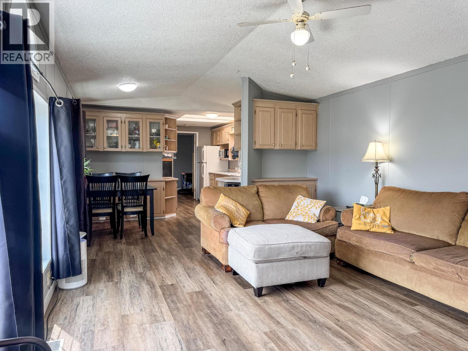 332 Mission Place, Cranbrook, British Columbia  V1C 6M9 - Photo 5 - 10395257