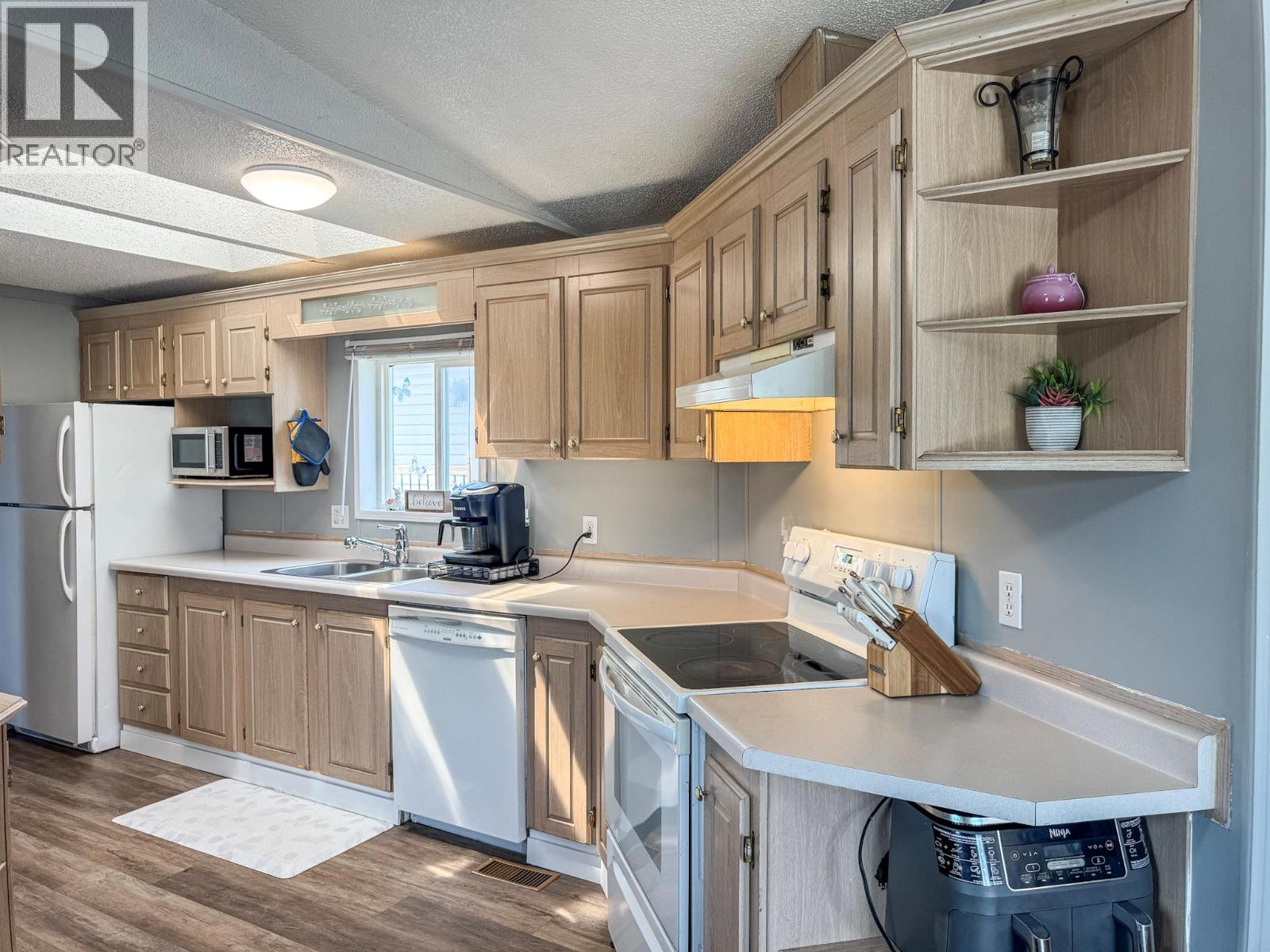 332 Mission Place, Cranbrook, British Columbia  V1C 6M9 - Photo 6 - 10395257