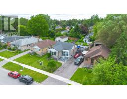 99 PONTIAC AVENUE, Oshawa, Ontario