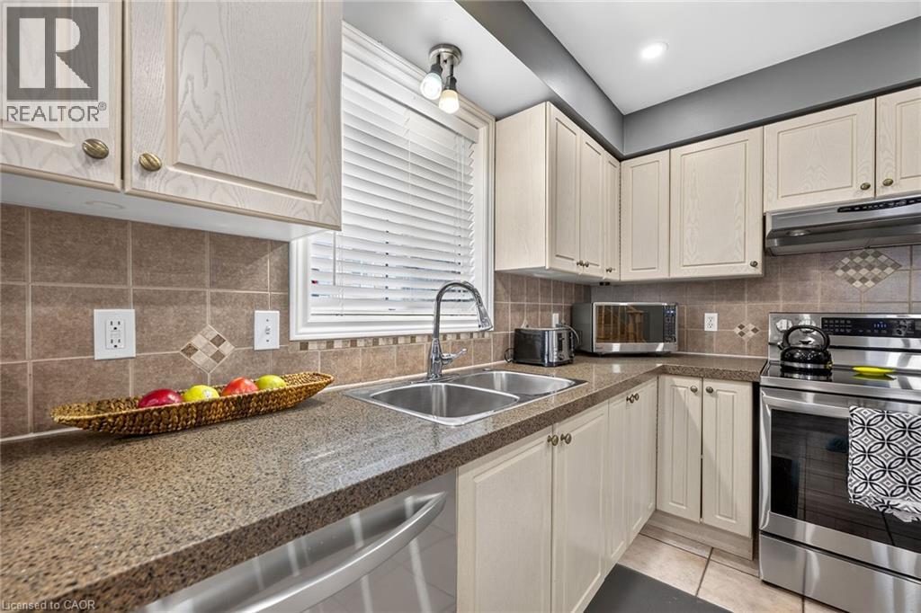 51 Cabriolet Crescent, Ancaster, Ontario  L9K 1K5 - Photo 12 - 40846305