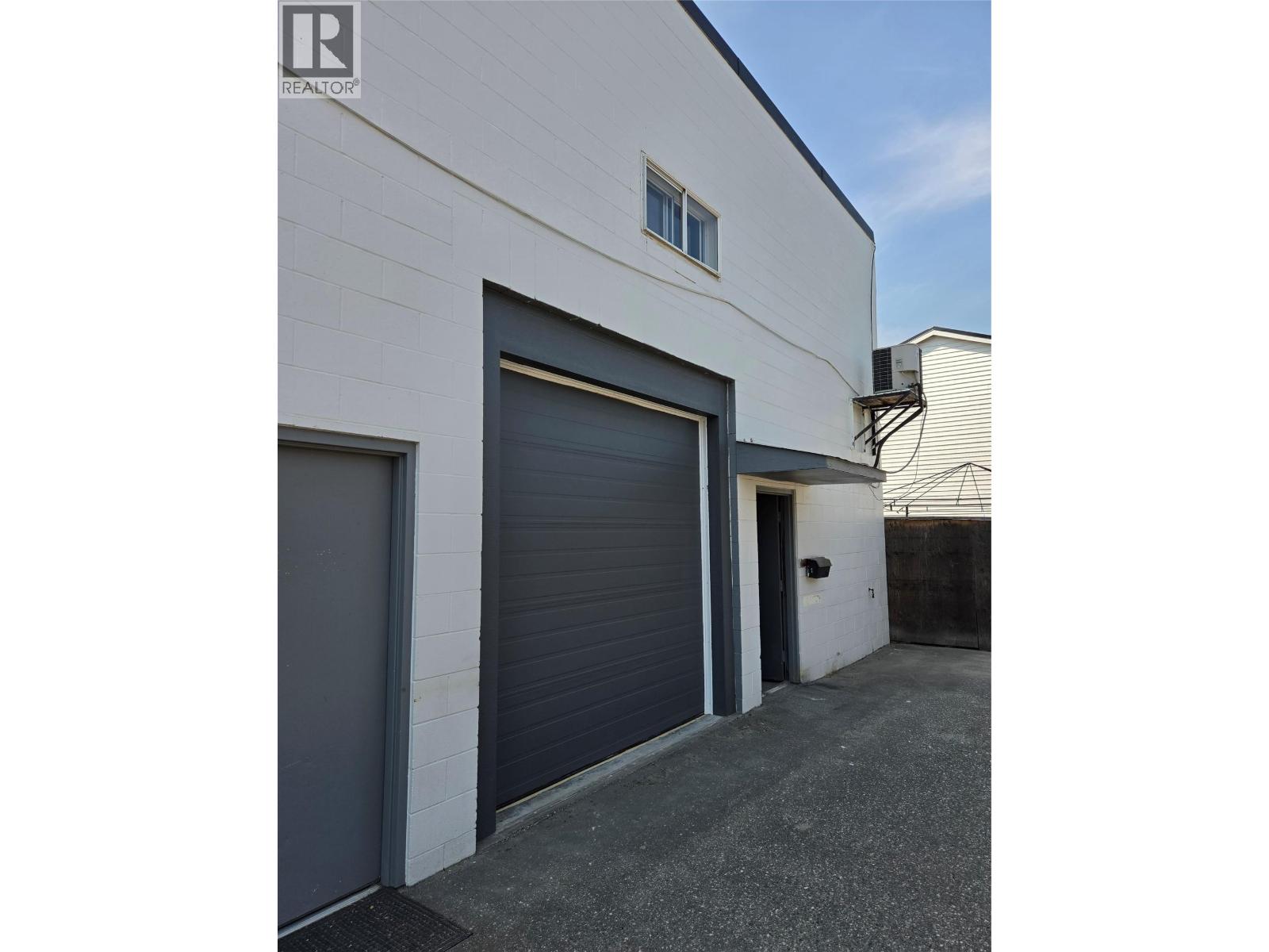 2811 44 Avenue, Vernon, British Columbia  V1T 7P4 - Photo 5 - 10380076