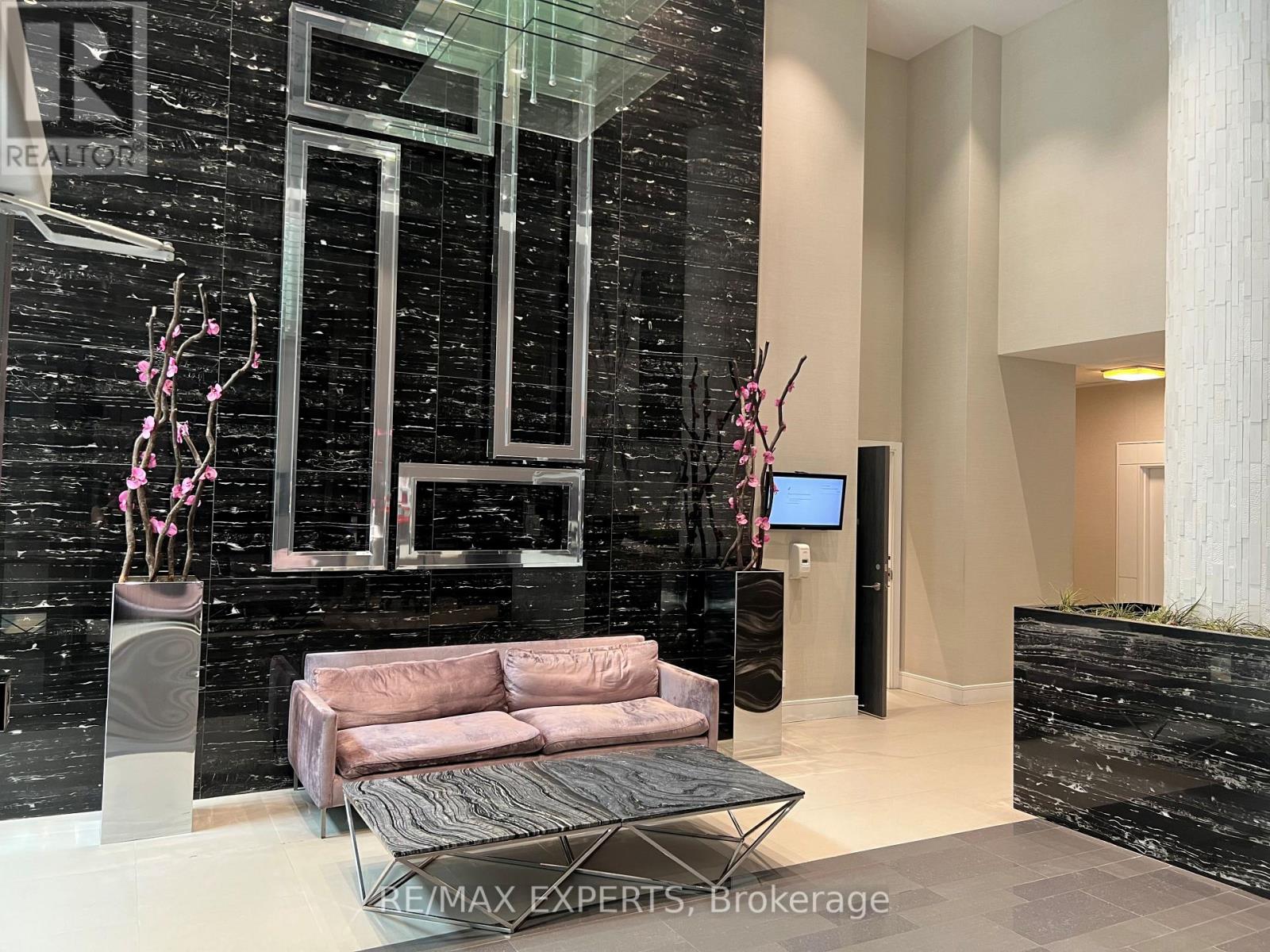 1611 - 9205 Yonge Street, Richmond Hill, Ontario  L4C 1V5 - Photo 4 - N13589082