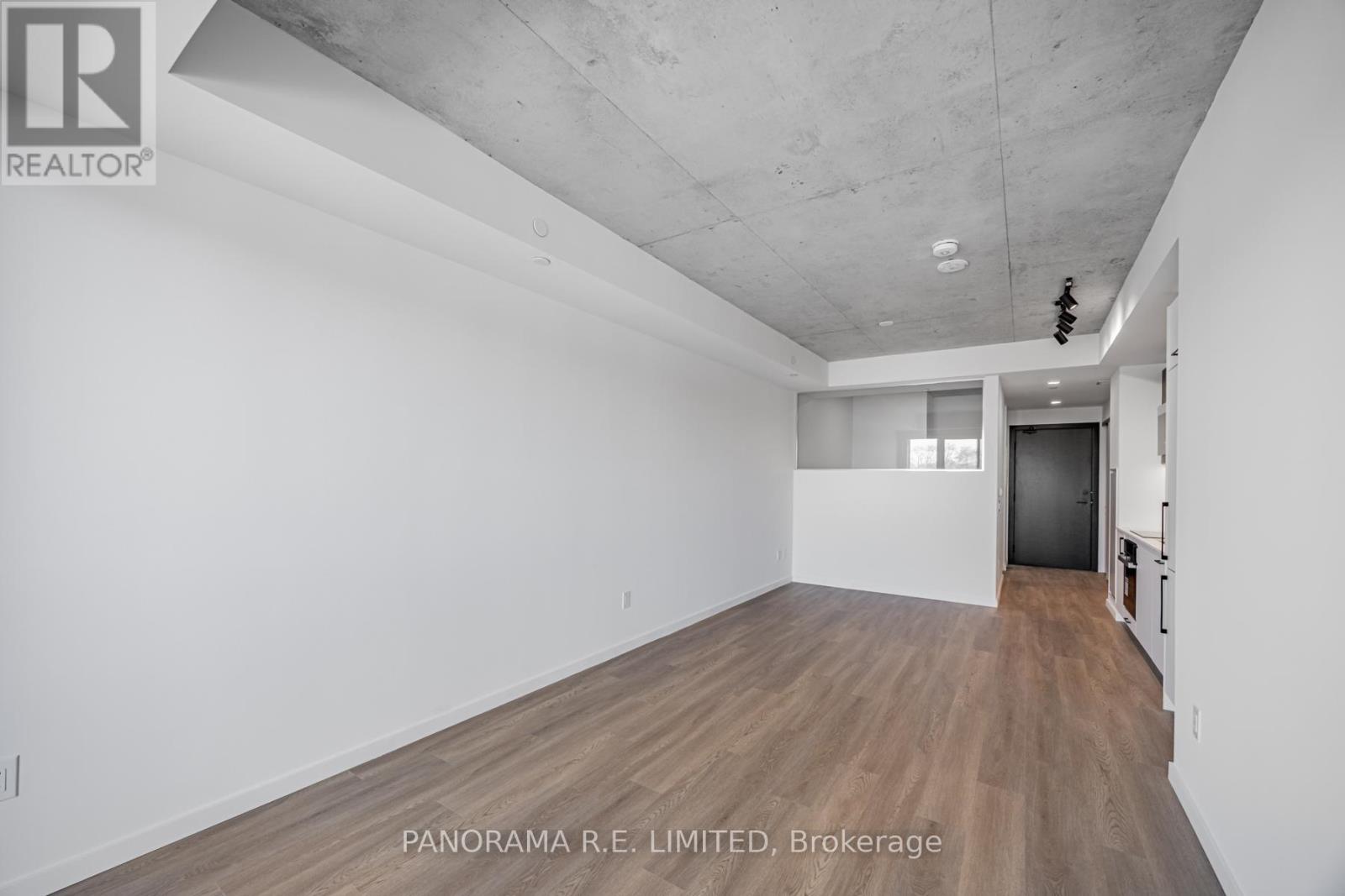 415 - 689 The Queensway, Toronto, Ontario  M8Y 0C8 - Photo 5 - W13589098
