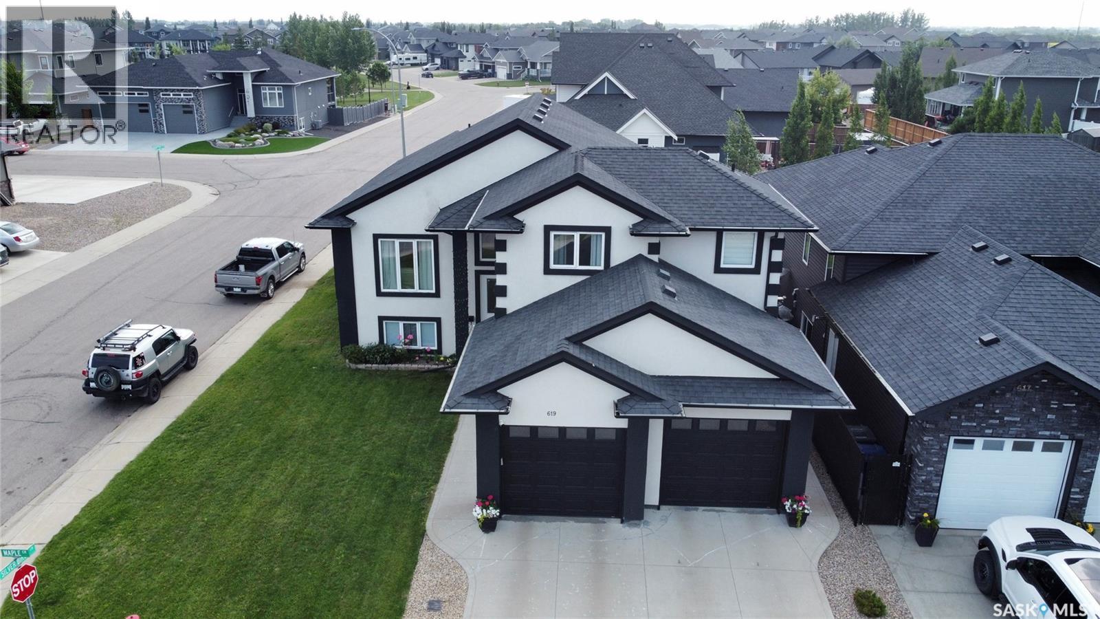 619 Maple Crescent, Warman, Saskatchewan  S0K 4S0 - Photo 3 - SK043248